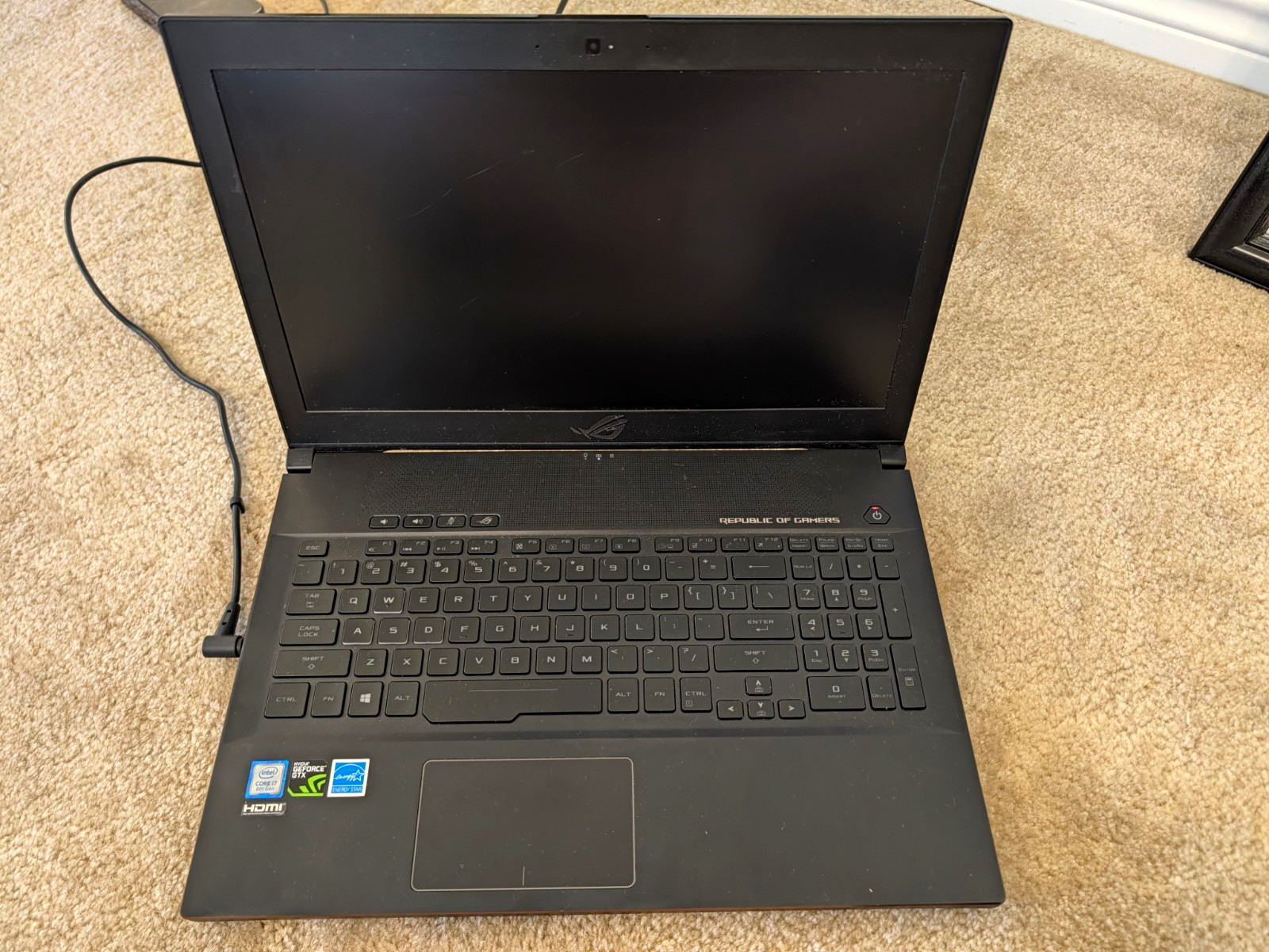ASUS ROG GU501GM 15.6" i7-8750H 16GB 128GB SSD + 1TB HD GTX1050 6GB VRAM W11