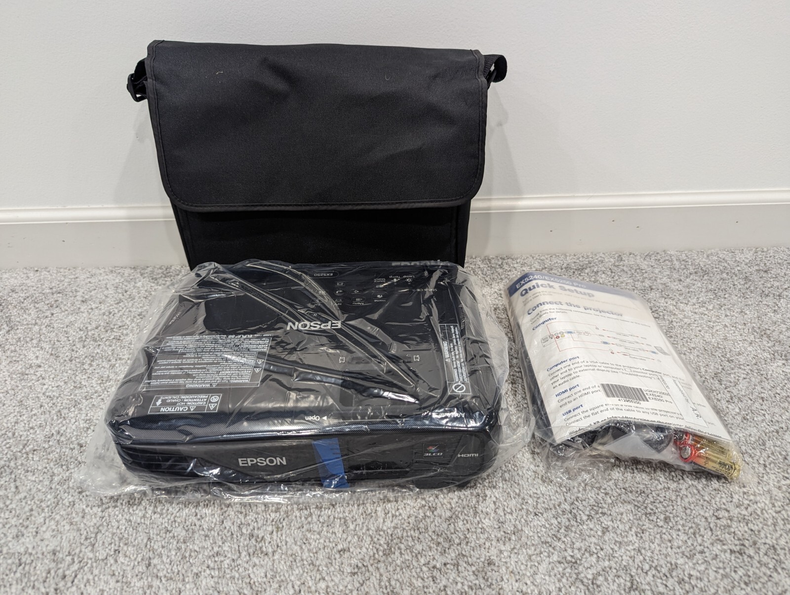 Epson EX5250 Pro Wireless XGA 3LCD Projector