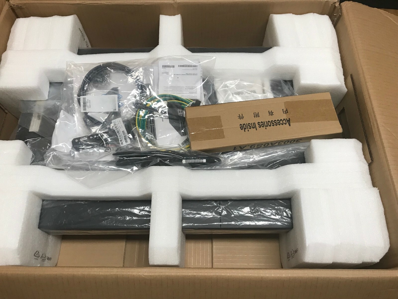 JH378A HPE 5930– switch bundle (JH178a chasiss + 1 JC680A + 2 JG552A) NEW OPEN