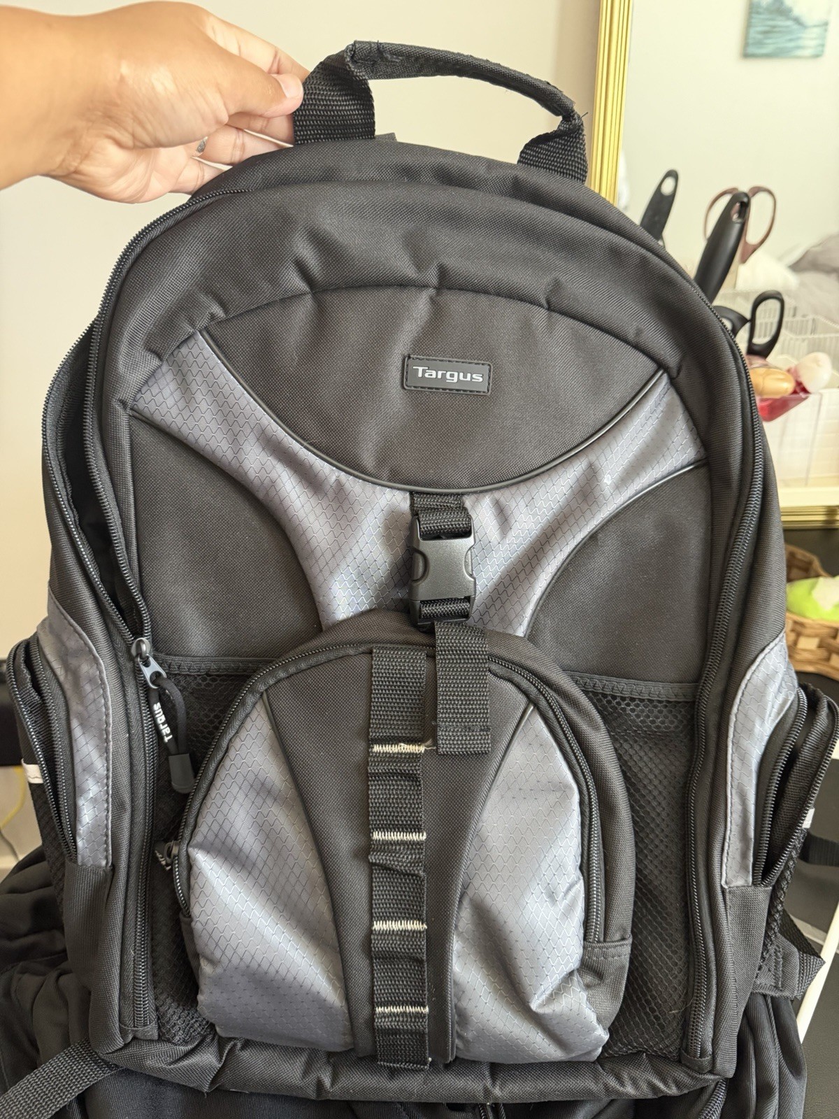 Targus Laptop Backpack Black and Grey Excellent Condition Great for Travel