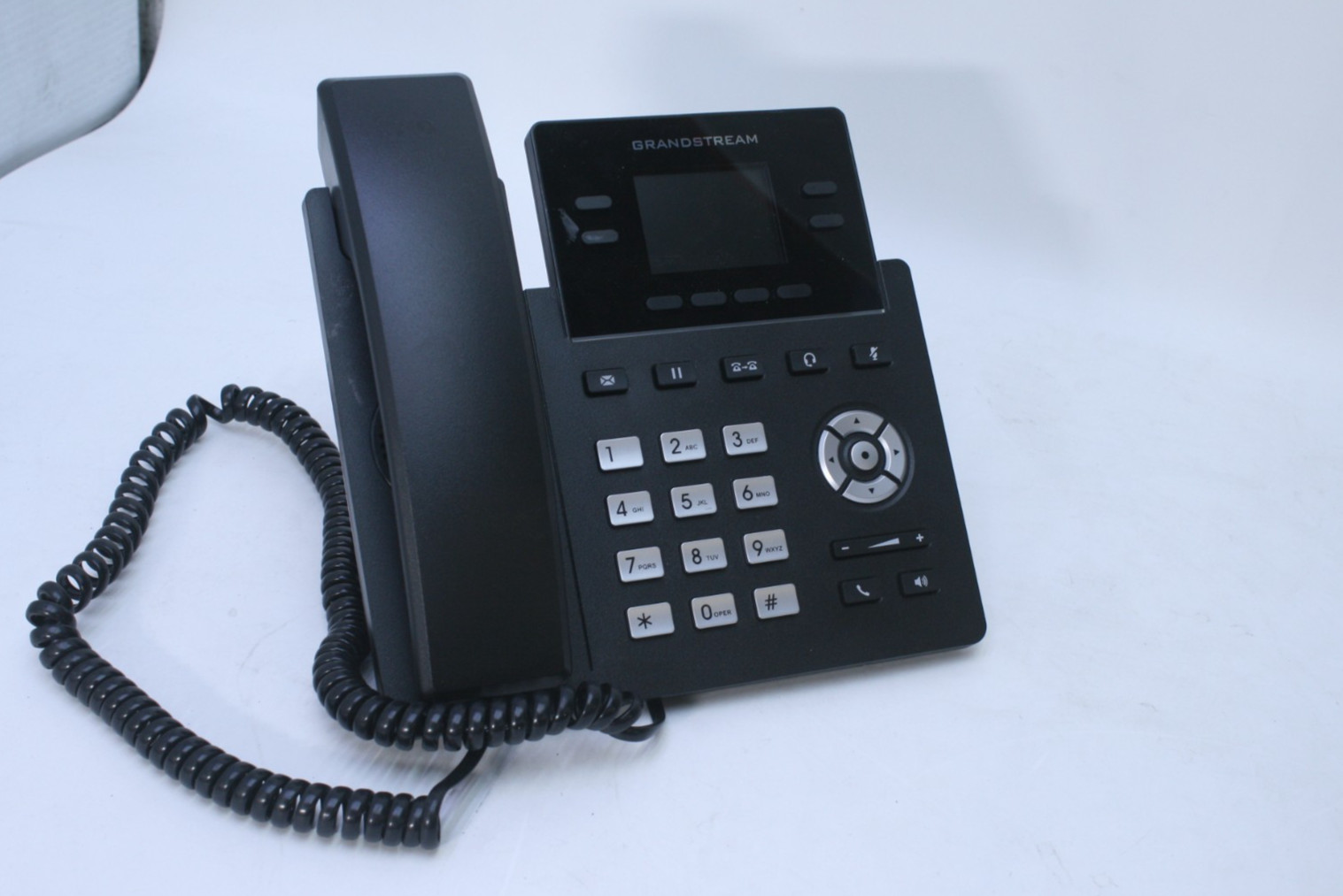 Grandstream GRP2612W IP Phone 4 Line WiFi PoE Color Display          T7-A4