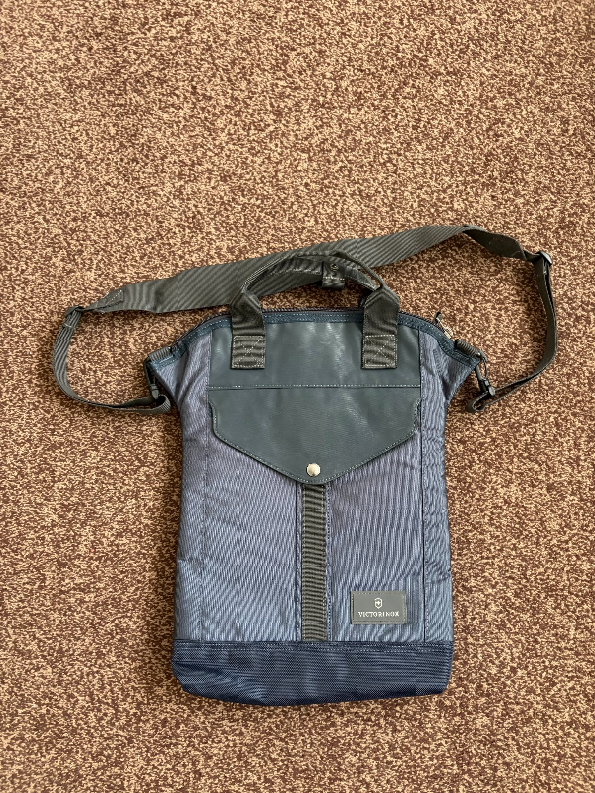 Victorinox Swiss Army Classic Vertical Laptop / Tablet Case - Light Weight