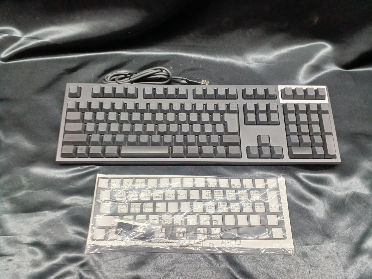 TOPRE Wired Keyboard Model: R2SA-JP3-BK/AGAZ07 Popular Model RARE Black