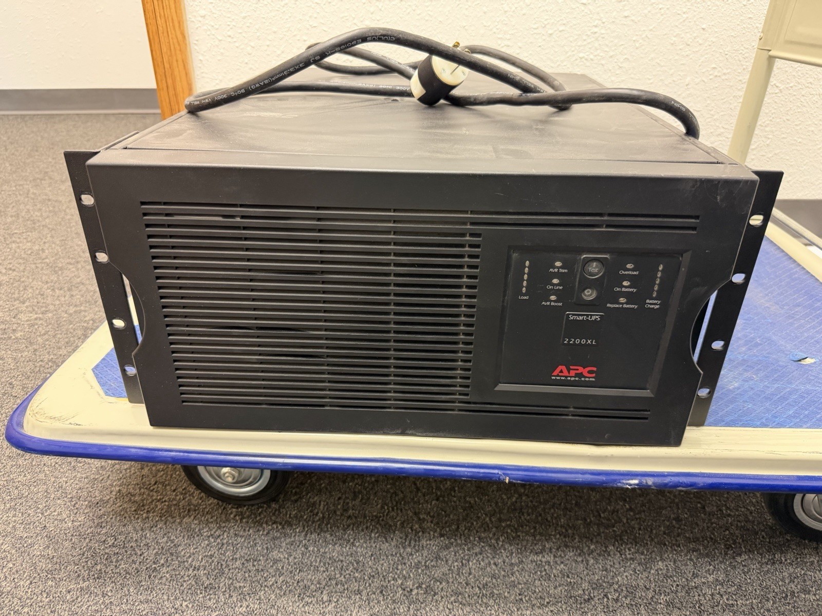 APC 2200XL Smart UPS