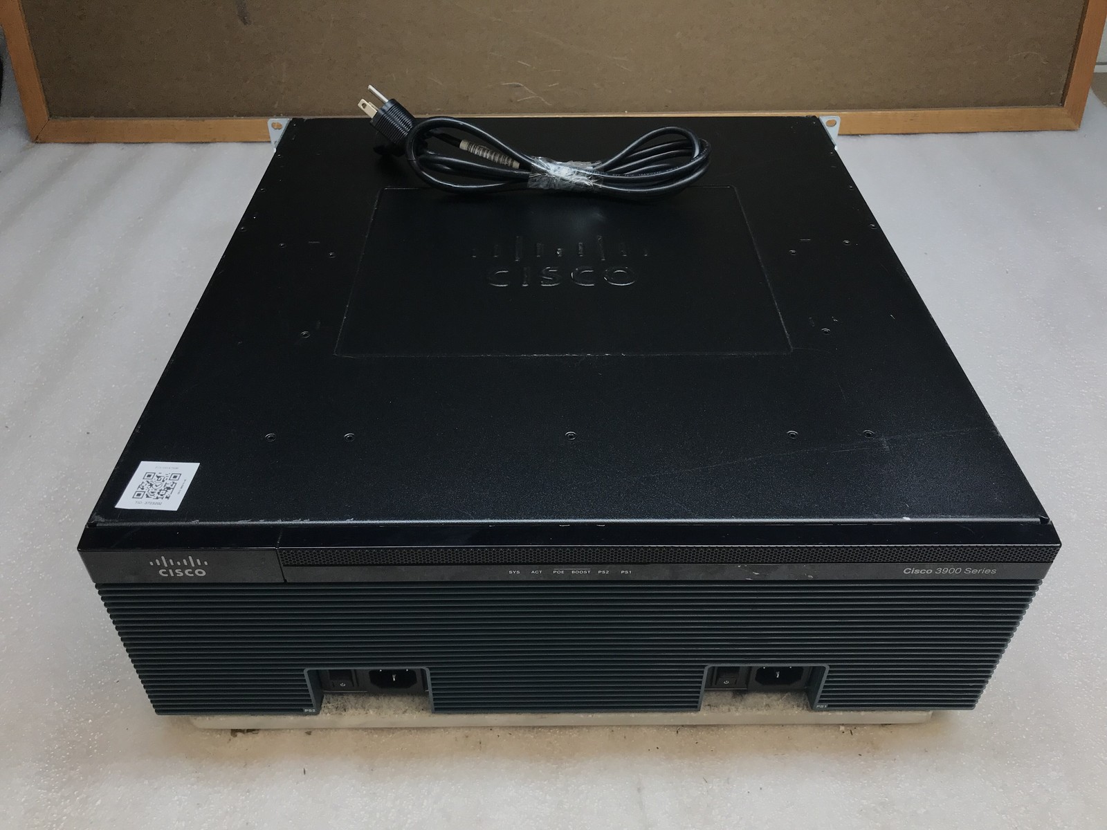 Cisco 3945 ISR Integrated Services Router Version 3945E 3945/K9