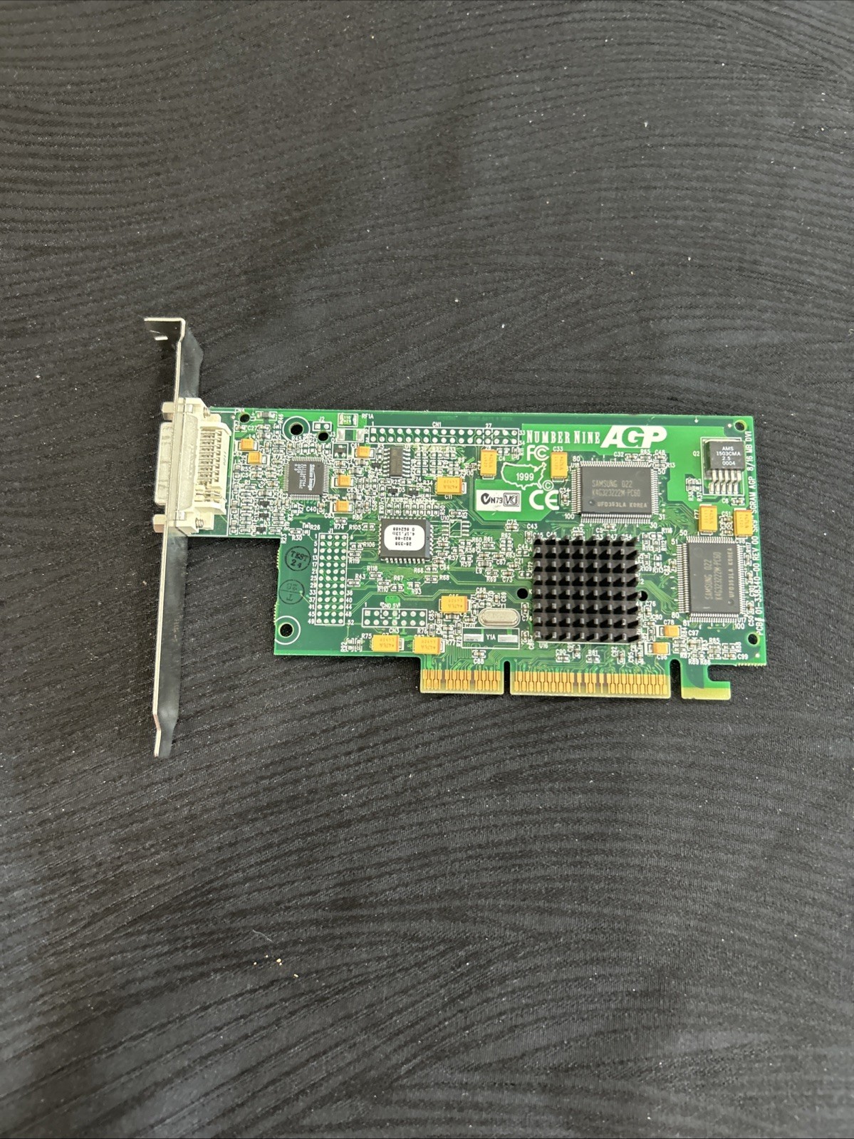Number Nine DVI AGP Video Card SR9 SGRAM Rev 00 1999