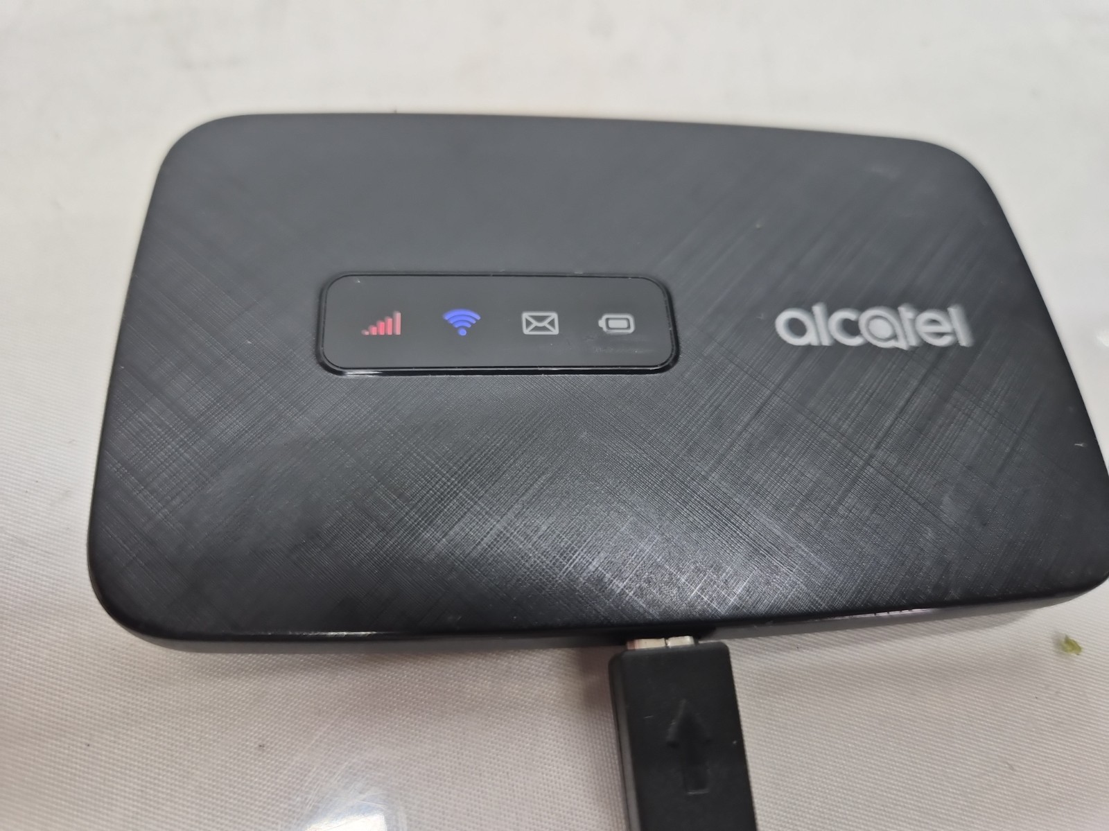 Alcatel MW41TM Linkzone  4G LTE GSM  WiFi Hotspot - Black Used Pls Read Descript