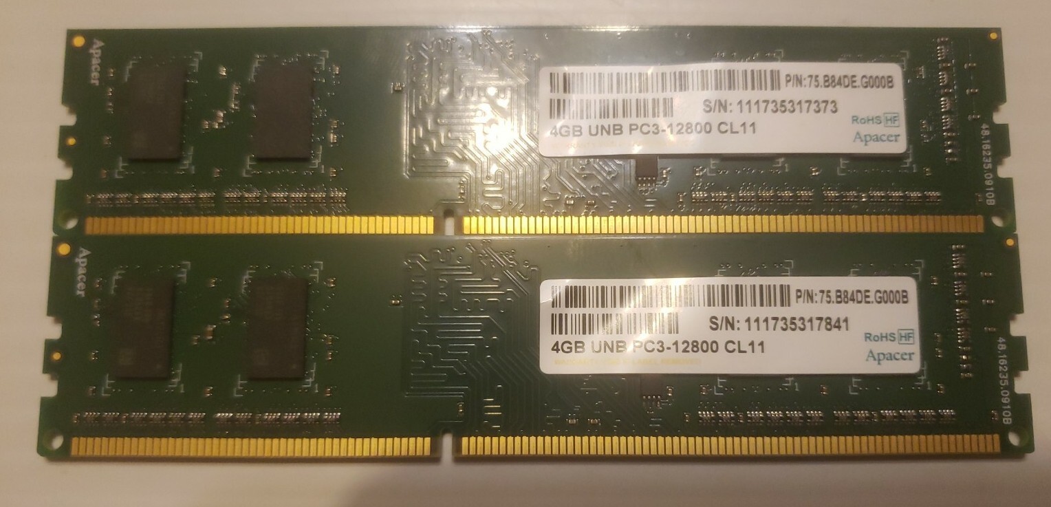 Lot Of 2 4gb UNB Pc3-12800 Cl11 memory sticks