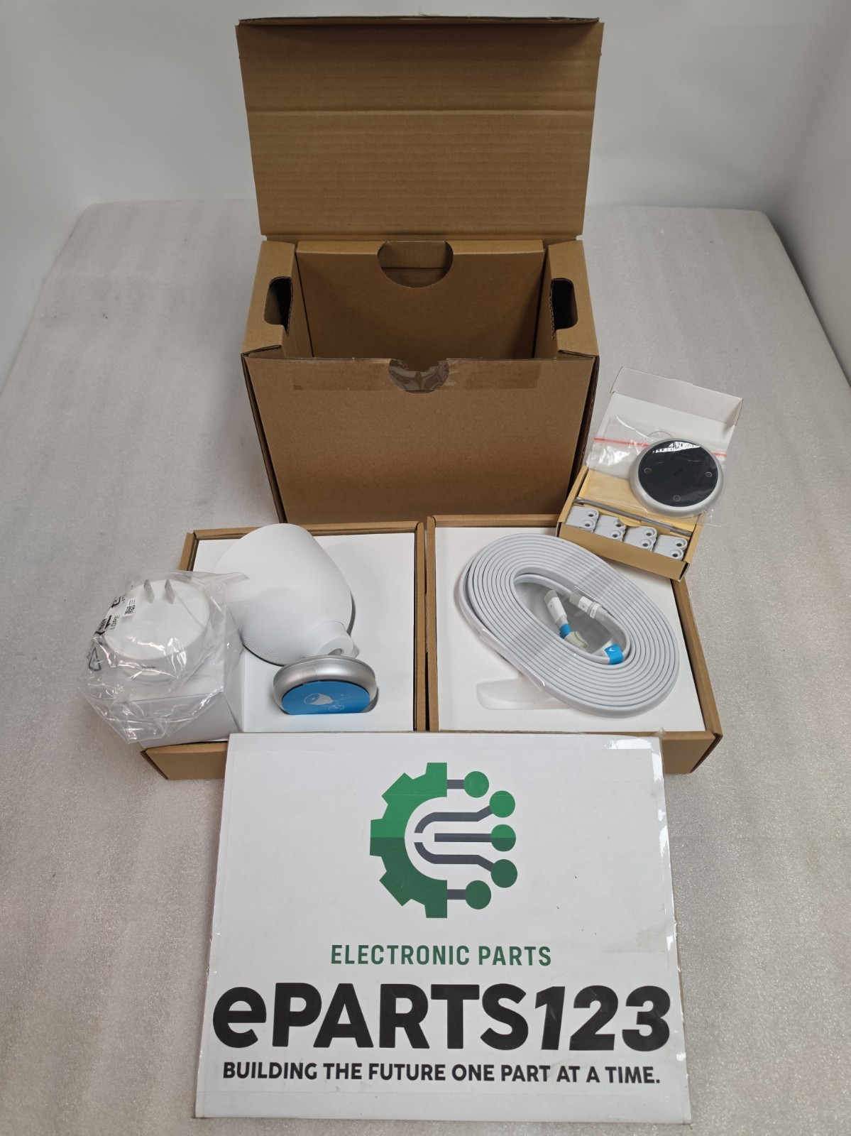 NEST Cam IQ Outdoor Smart Security Camera Model A0056 + Accessories NEW OPEN BOX