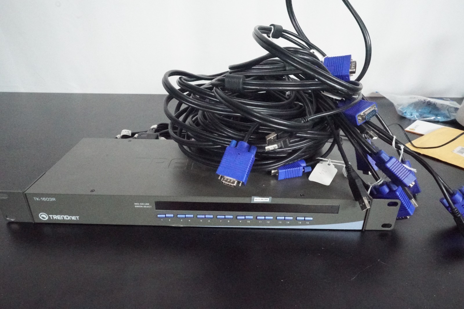 TRENDnet TK-1603R 16-Ports Rack-Mount KVM / USB Switch PS/2, 9 Cables/AC Adapter