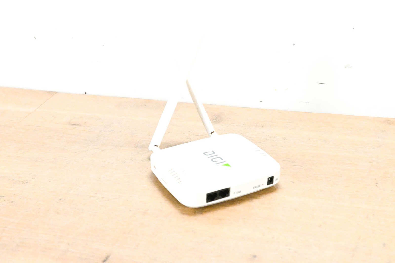 Digi International Digi 6310-DX LTE Cellular Extender (NO POWER SUPPLY) CG01AY9