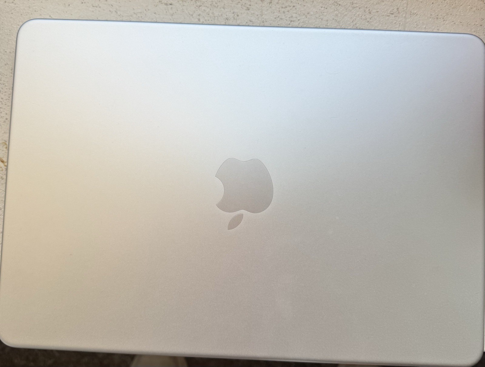 MACBOOK NEO 13 INCH SCREEN- SILVER