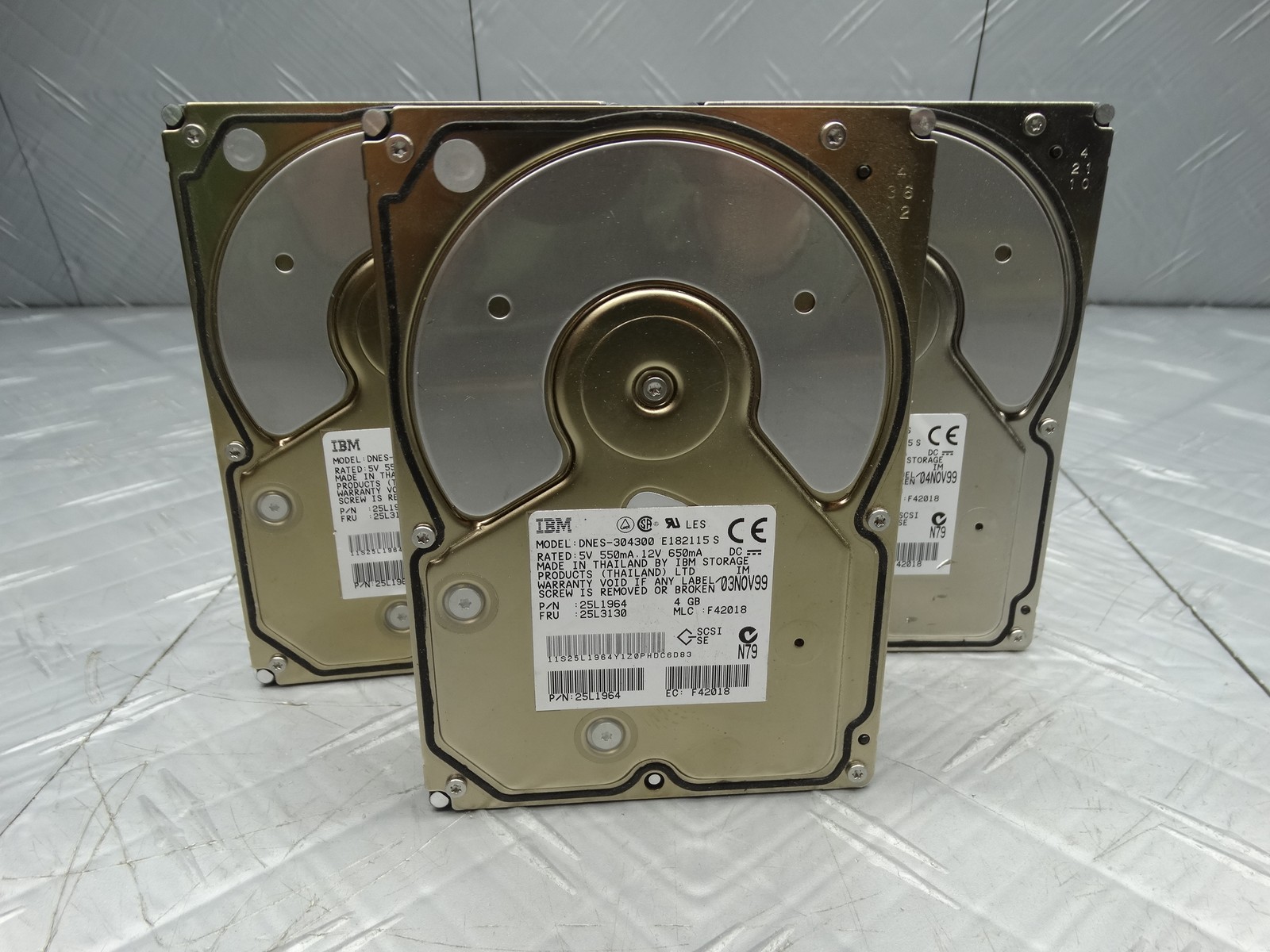 IBM 4 GB DNES-304300 Ultra Wide SCSI 80 Pin 7.2K 3.5" Hard Drive (Lot of 3)