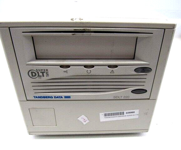 TANDBERG SDLT220 F1-S13BA-TM 006609EUE SUPER DLT TAPE DRIVE TABLETOP EXTERNAL
