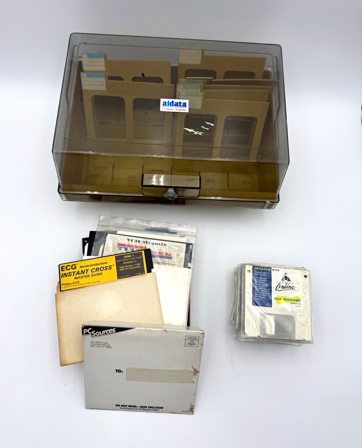 Vintage Floppy Disk Lot 47 5.25” & 3.5” 3M Maxell KAO + Storage Case