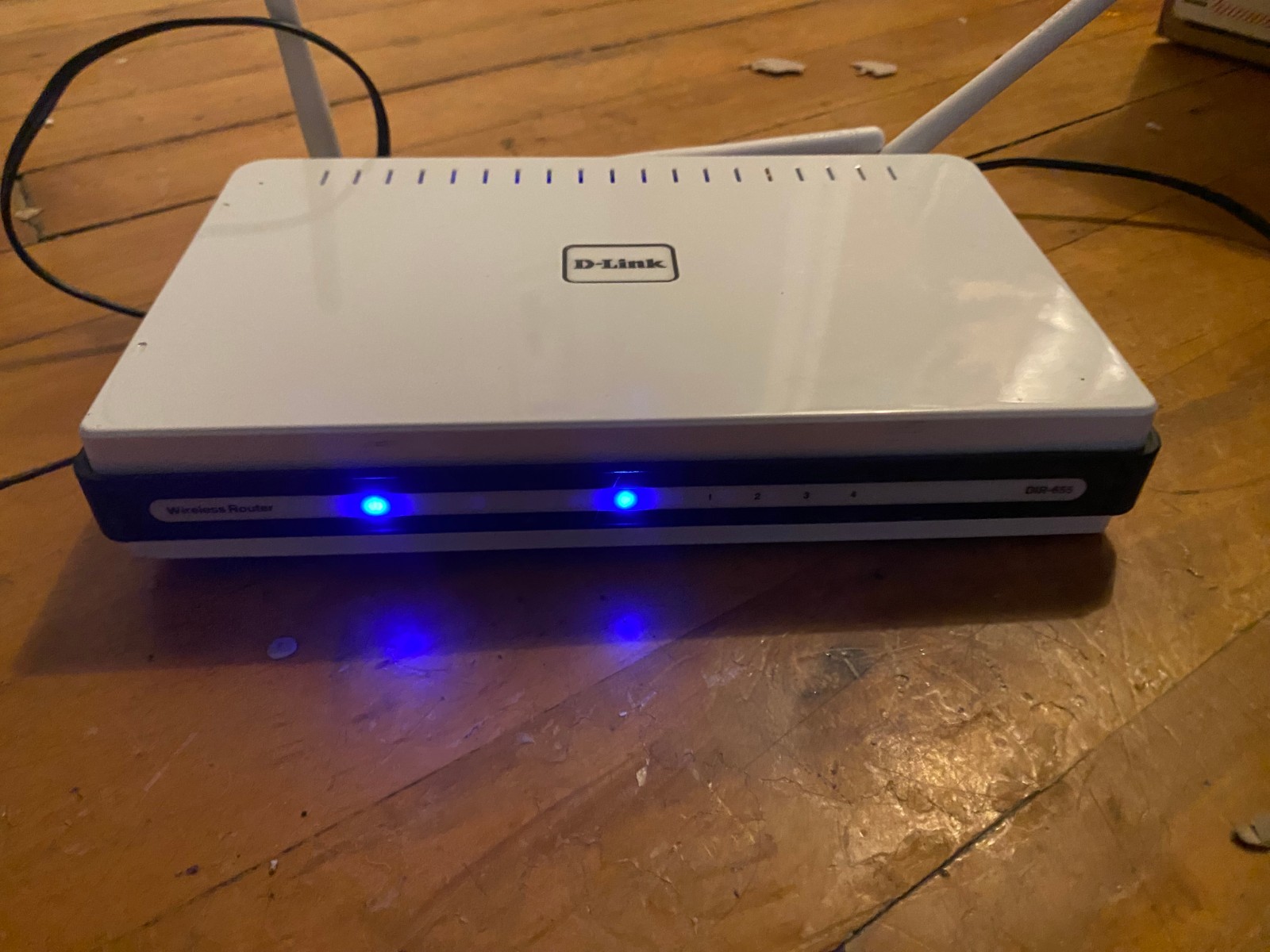 D-Link DIR-655 Xtreme N GB Gigabit Wireless Router White N+300 4 Gb LANs 