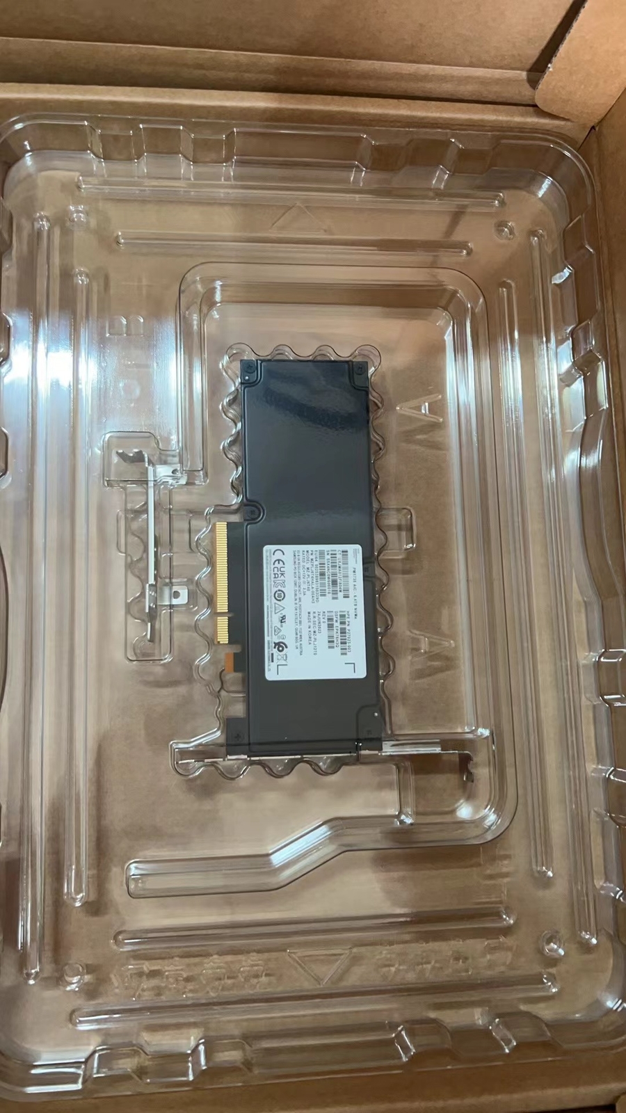 Samsung PM1735 6.4TB PCIe MZ-PLJ6T40 MZPLJ6T4HALA-00AH3 P27023-003 HPE Version-