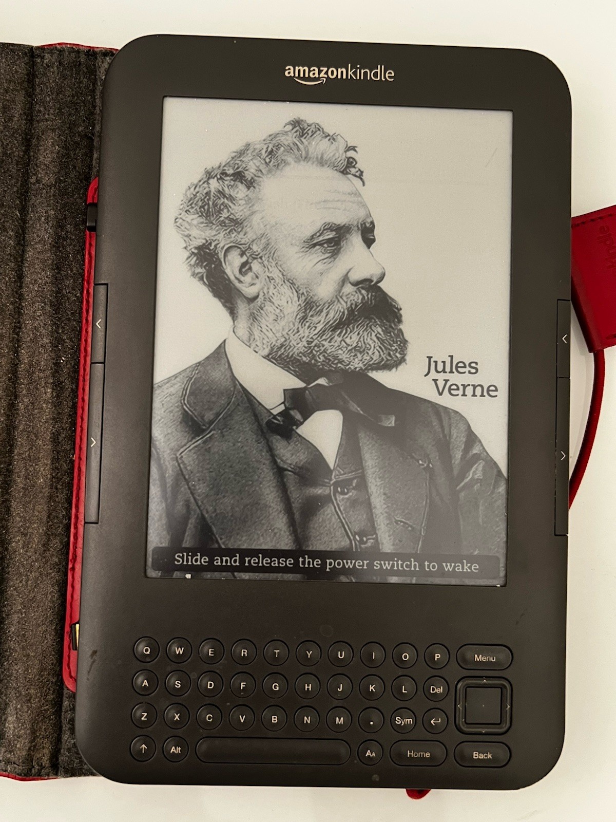 Amazon Kindle 3rd Generation Model D00901 bundle w/ OEM Red Case TESTED WORKS