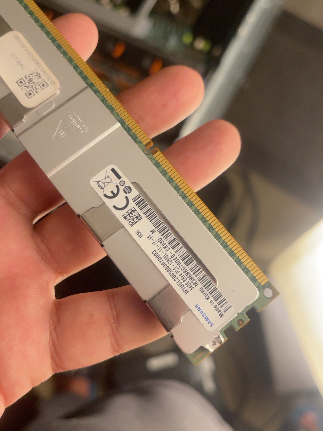 Samsung 64GB DDR3-1600 ECC LRDIMM PC3-12800L Server RAM M386B8G70DE0-CK03Q