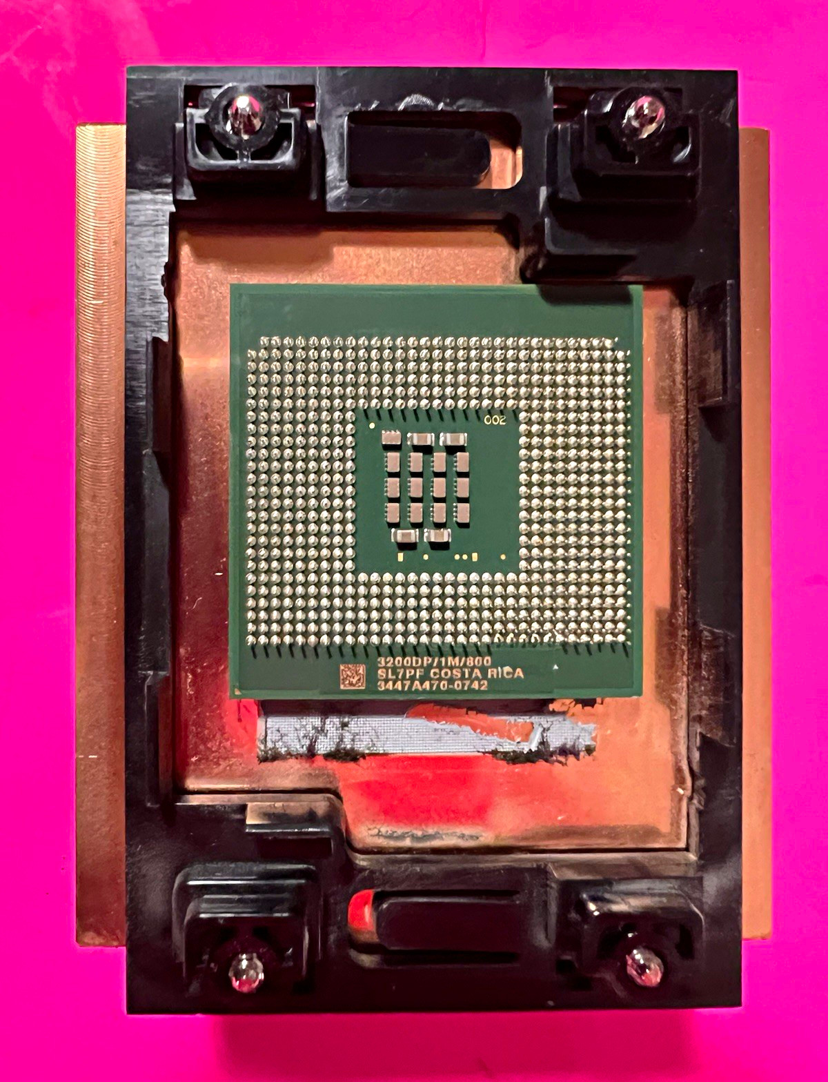 Intel Xeon 3.2 GHz CPU (SL7PF)  w/ Passive Copper Heatsink