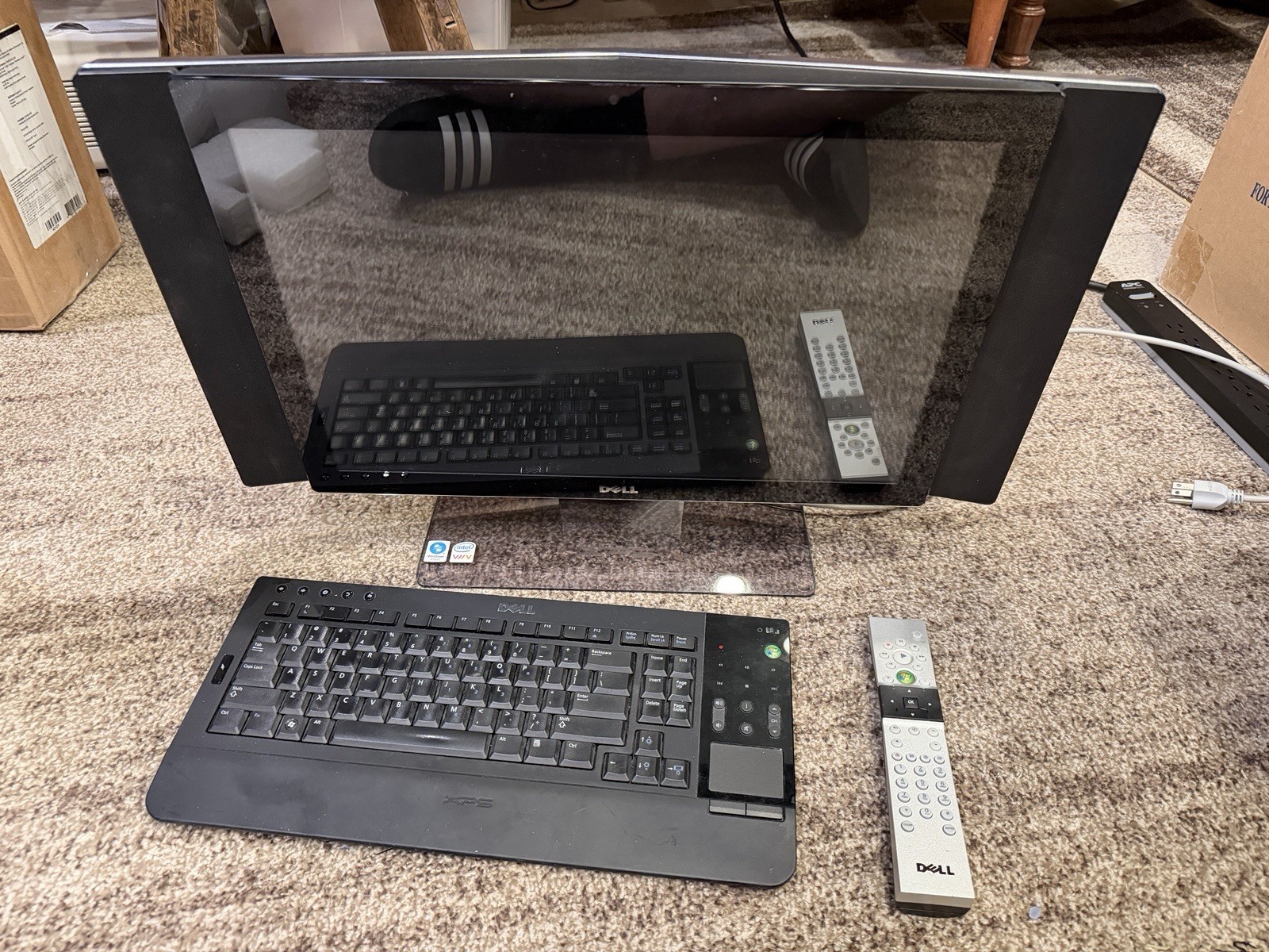 Dell XPS One A2010 20in. (250GB, Intel Core 2 Duo, 2.2GHz, 2GB) All-in-One