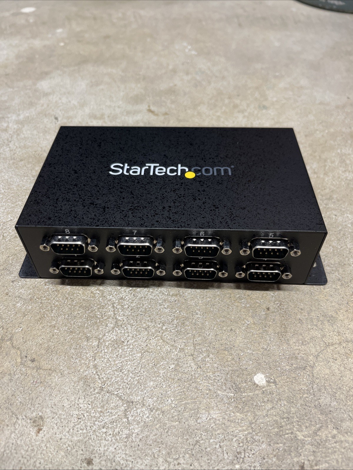 StarTech.com ICUSB2328I USB to Serial Adapter Hub - 8 Port -WALL MOUNT