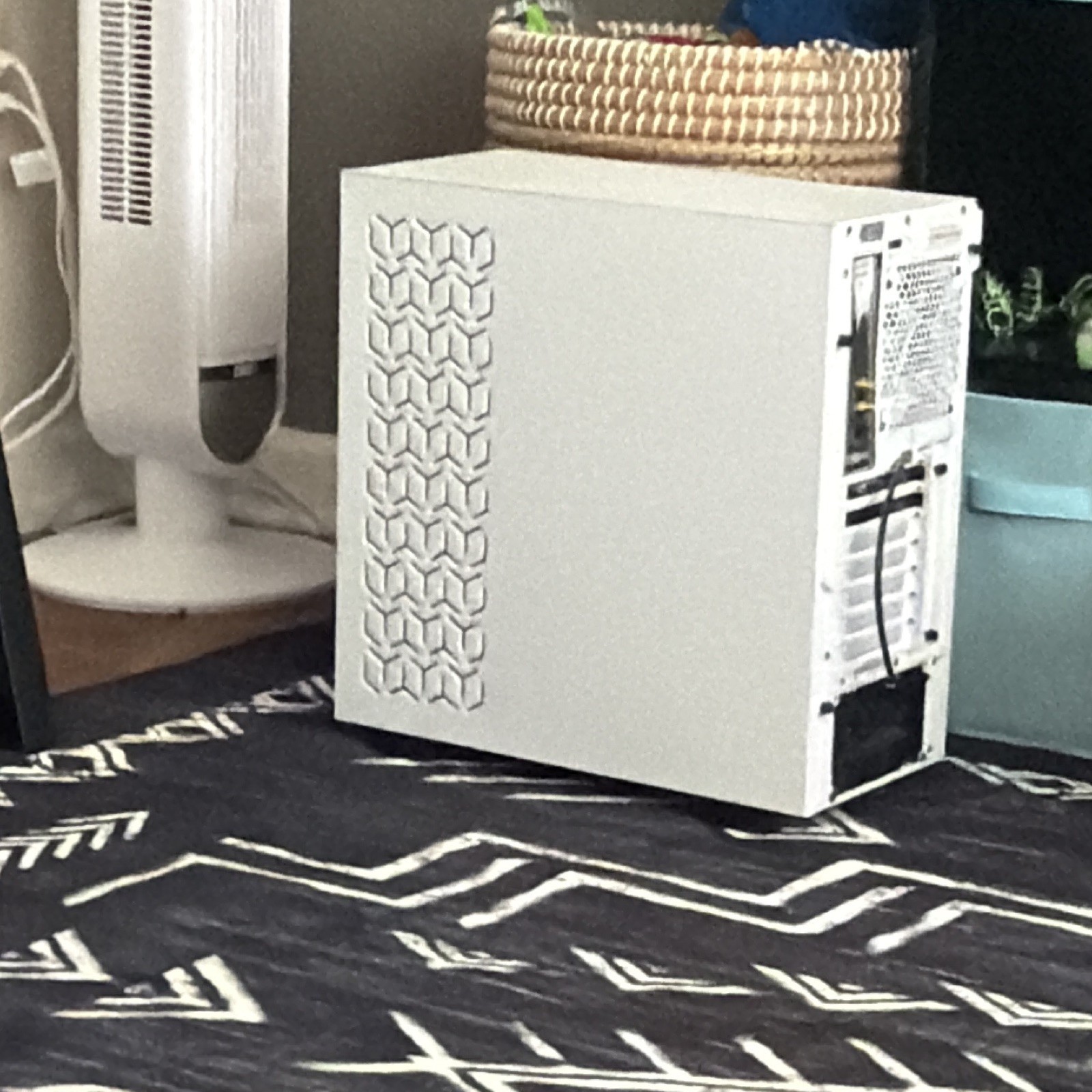 Custom/Whitebox White RGB Gaming Tower AMD Ryzen RTX 2060 16GB 1TB HDD W10