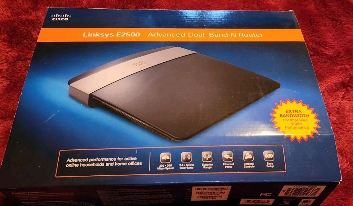 Linksys E2500 Advanced Dual Band  N Router Cisco With Box