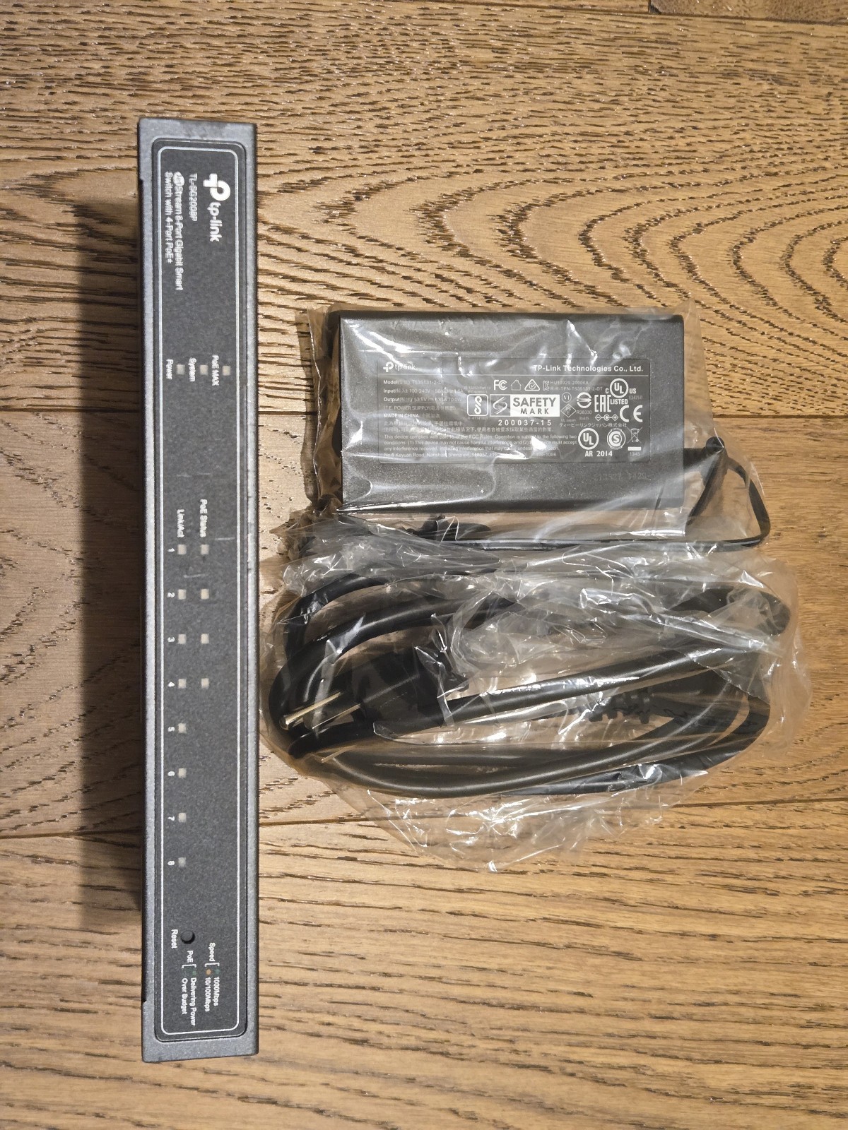 TP-Link TL-SG2008P  8-Port Gigabit Smart Managed PoE Switch