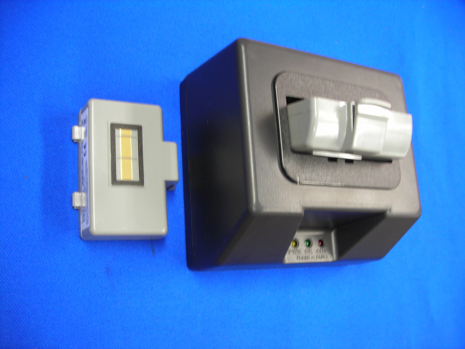 Hitech Single Pro Charger w/CUP + 6 of ZEBRA QL220/QL320...Japan Li2.6A battery 