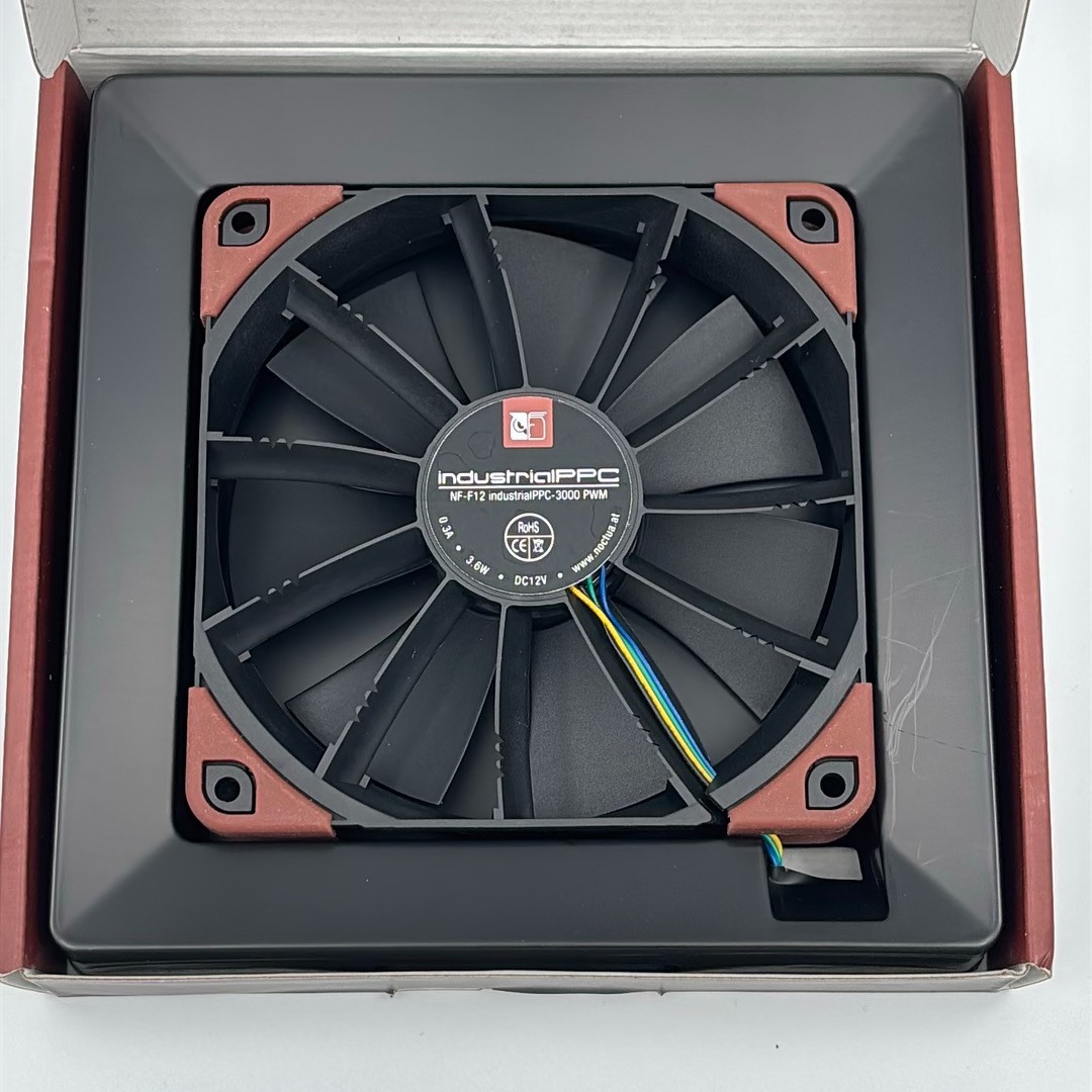 Noctua NF-F12 iPPC 3000 PWM, Heavy Duty Cooling Fan, 4-Pin, 3000RPM(120mm,Black)
