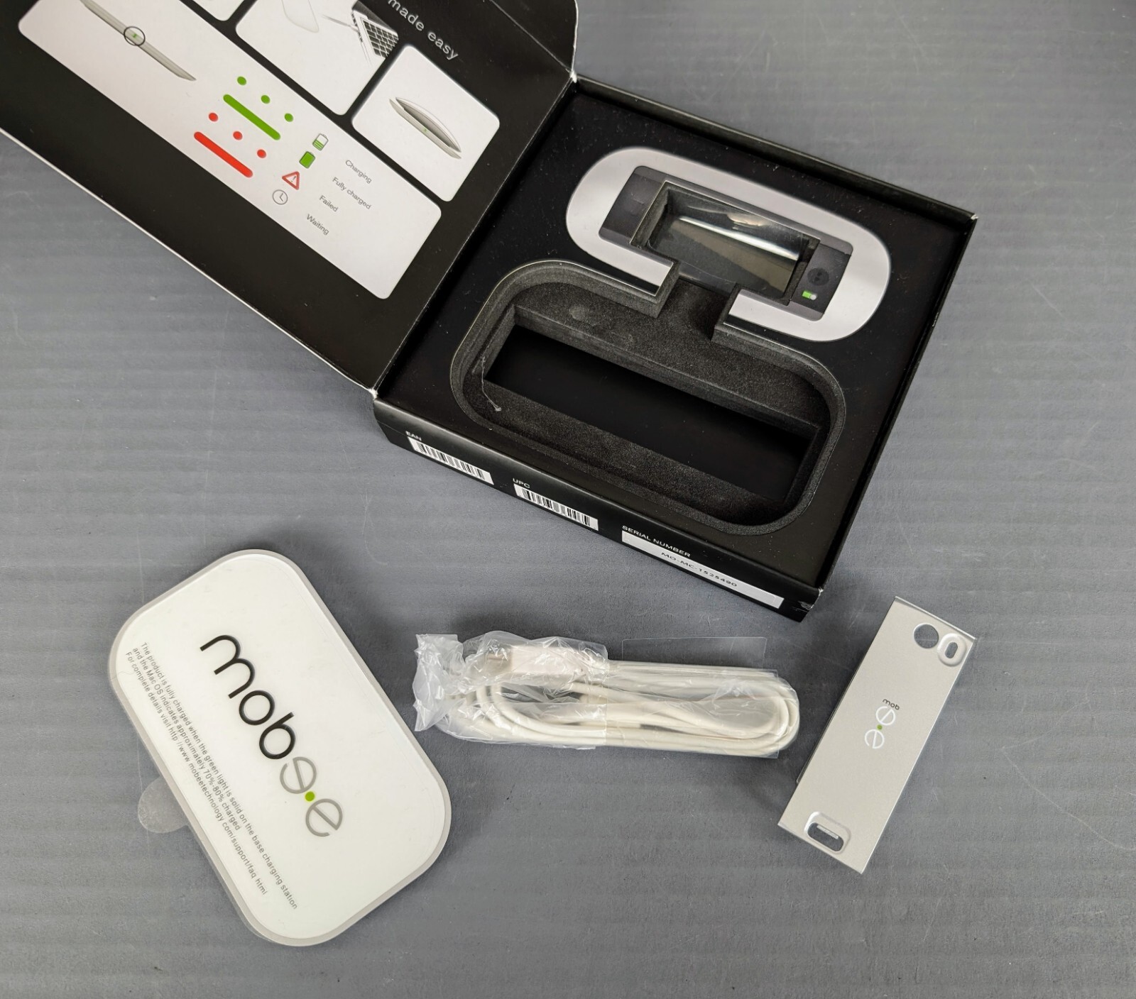 NIB Mobee The Magic Charger (For Apple A1296 Magic Mouse) Dock & Battery MO2212A