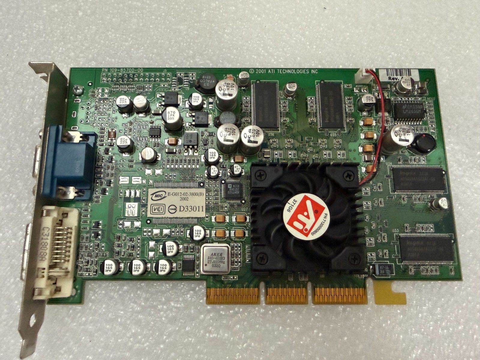 ATi Radeon 8500 LE 64MB AGP Video Card 1028572001 , 109-85700-00