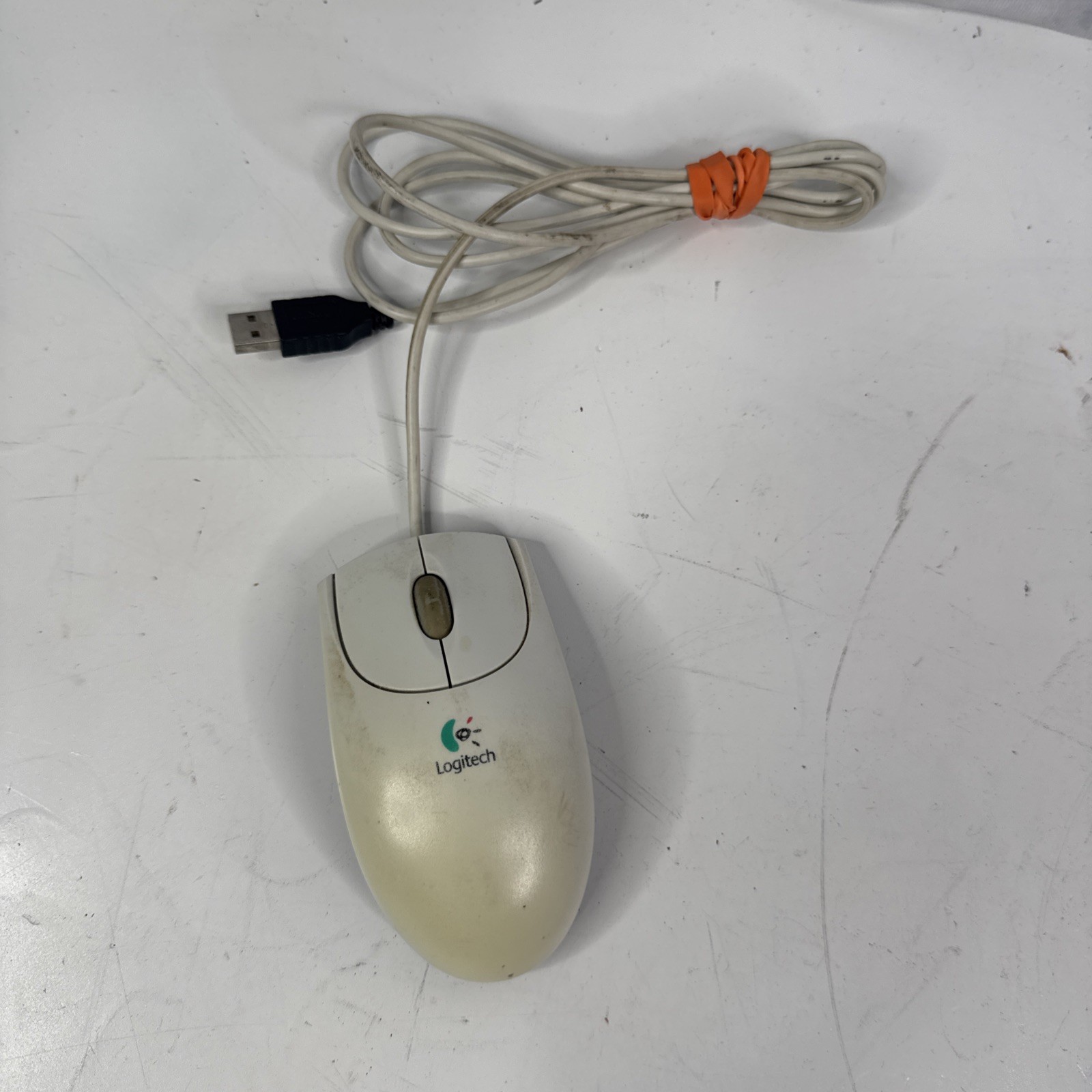 White Logitech USB Wired 2x Optical Wheel Mouse Model M-BJ58 P/N: 830524-0000