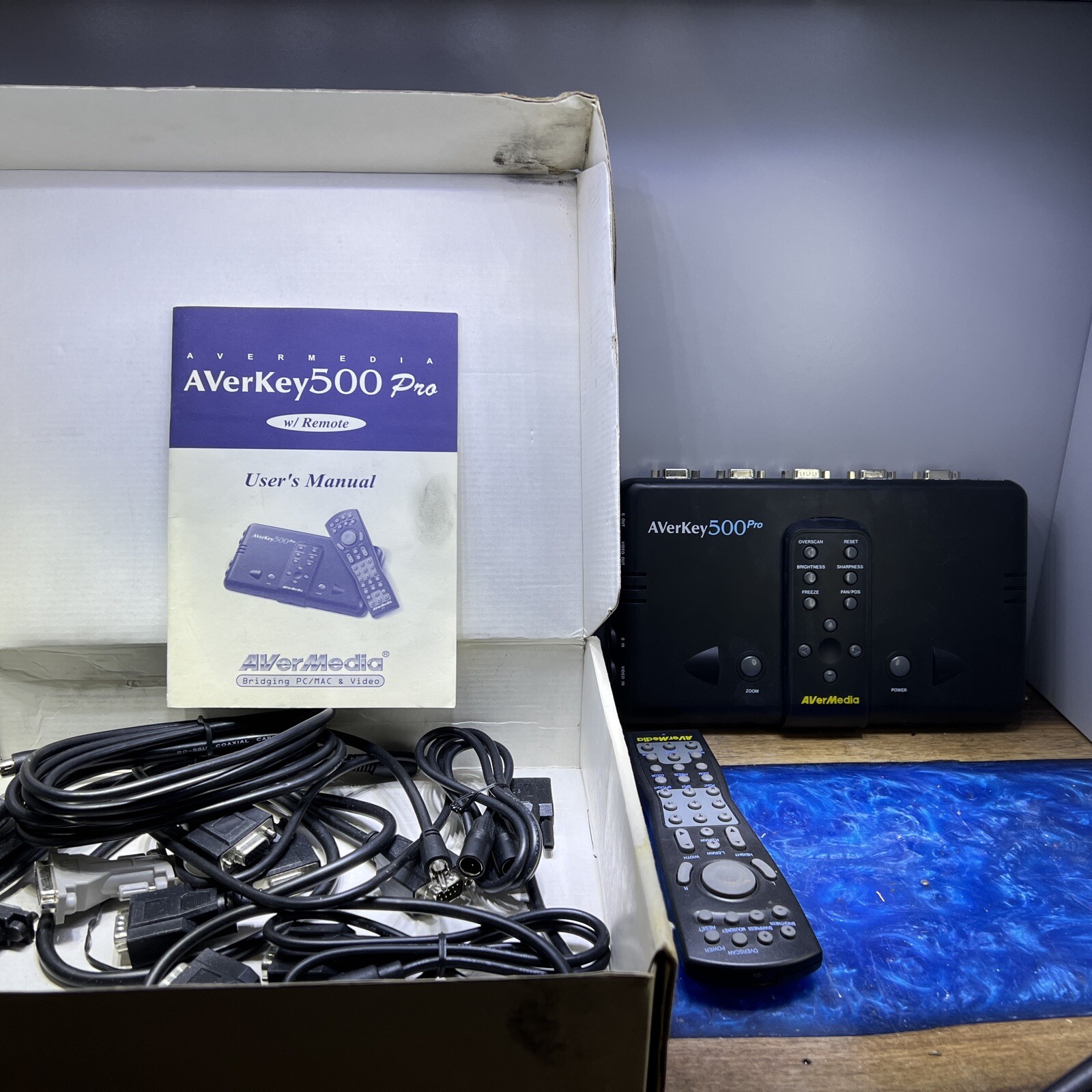 AVerMedia AVerKey 500 Pro With Remote, Computer to Video Converter