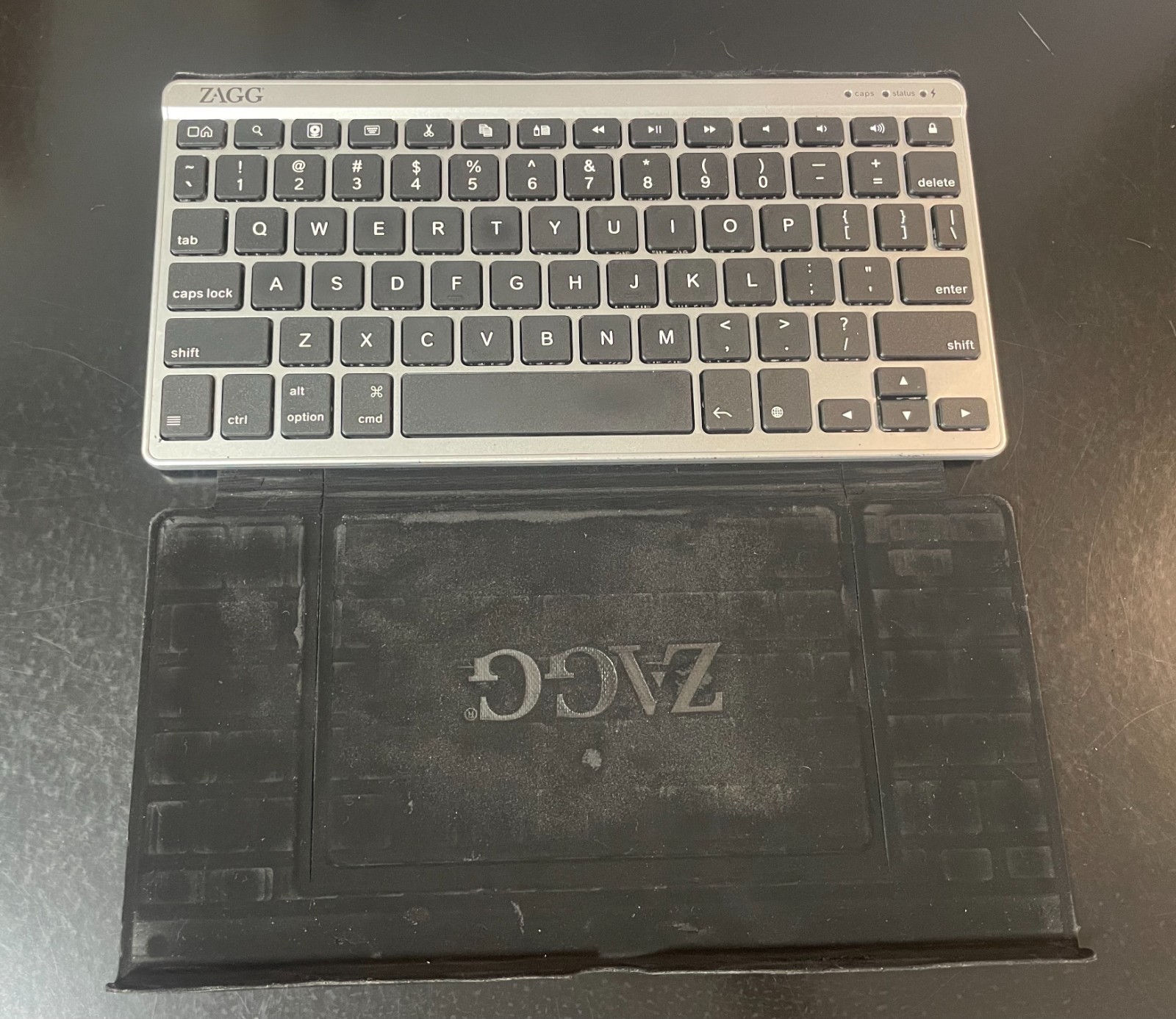 Used ZAGG ZAGGkeys Universal Wireless Keyboard (Grey)