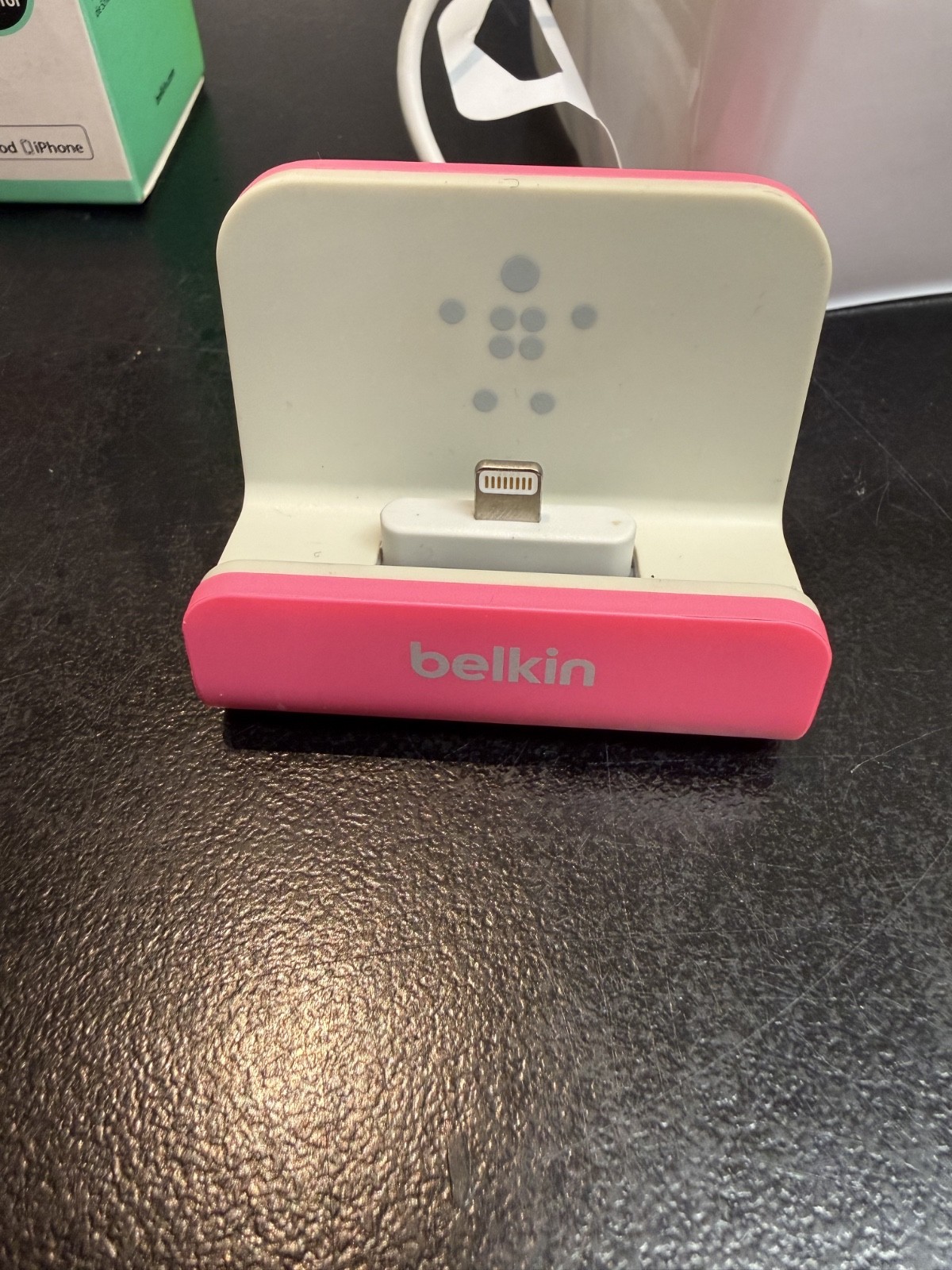 Belkin ChargeSync dock (lightning)