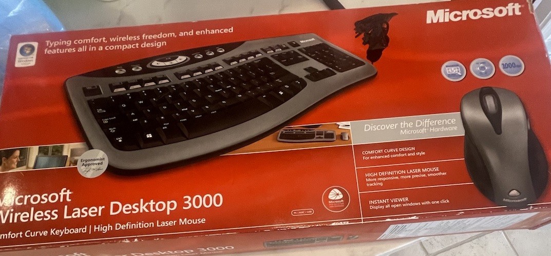 Microsoft Wireless Laser Desktop 3000 Keyboard Mouse Combo Open Box Complete