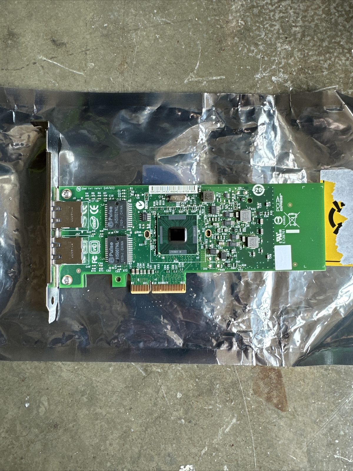 Intel Gigabit ET Dual Port Server Adapter E1G42ETBLK CPU-D68166