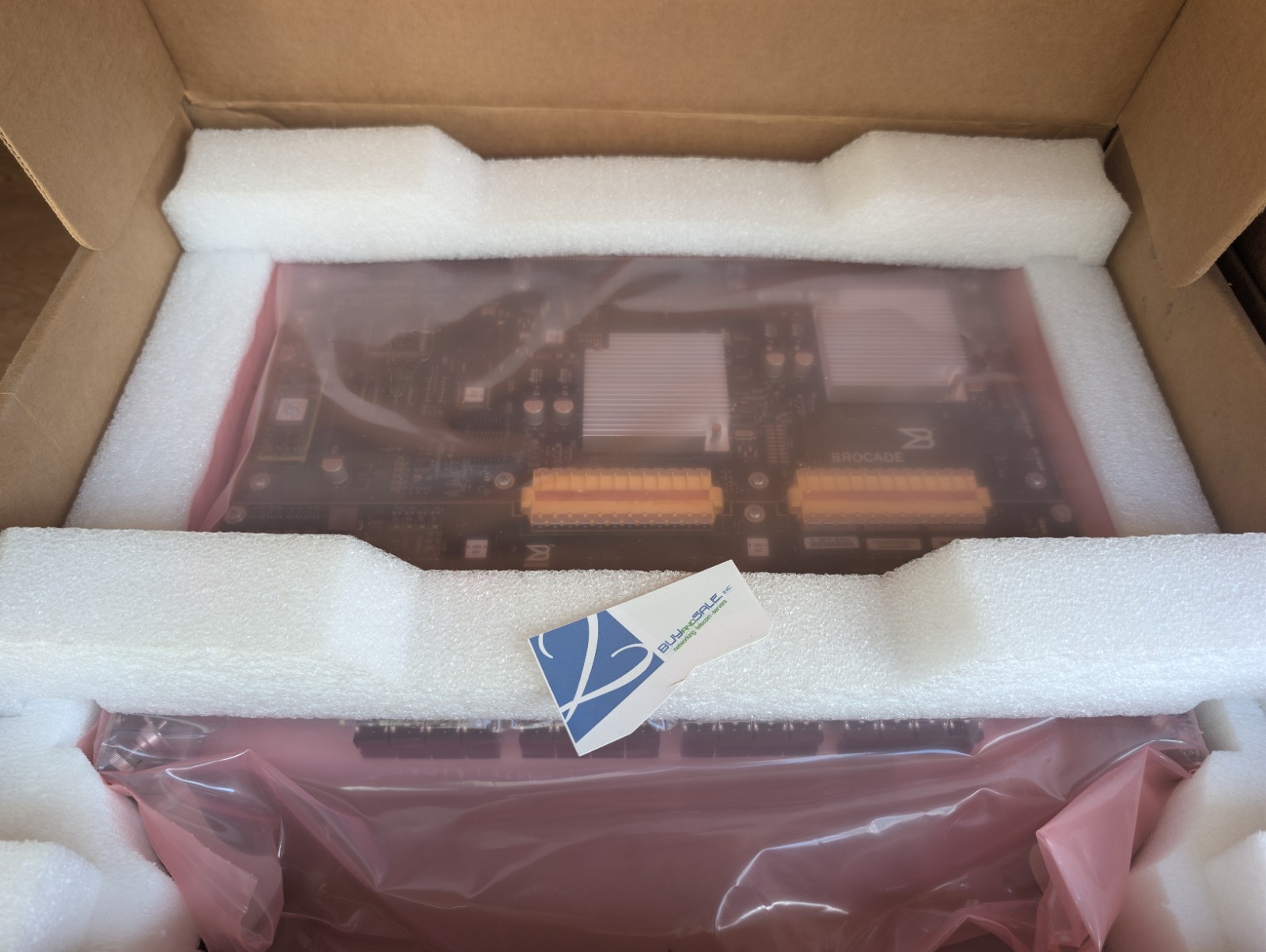 NEW - Brocade FC8-32 32 Port 8GB Fibre DCX Blade HGYPR NOB