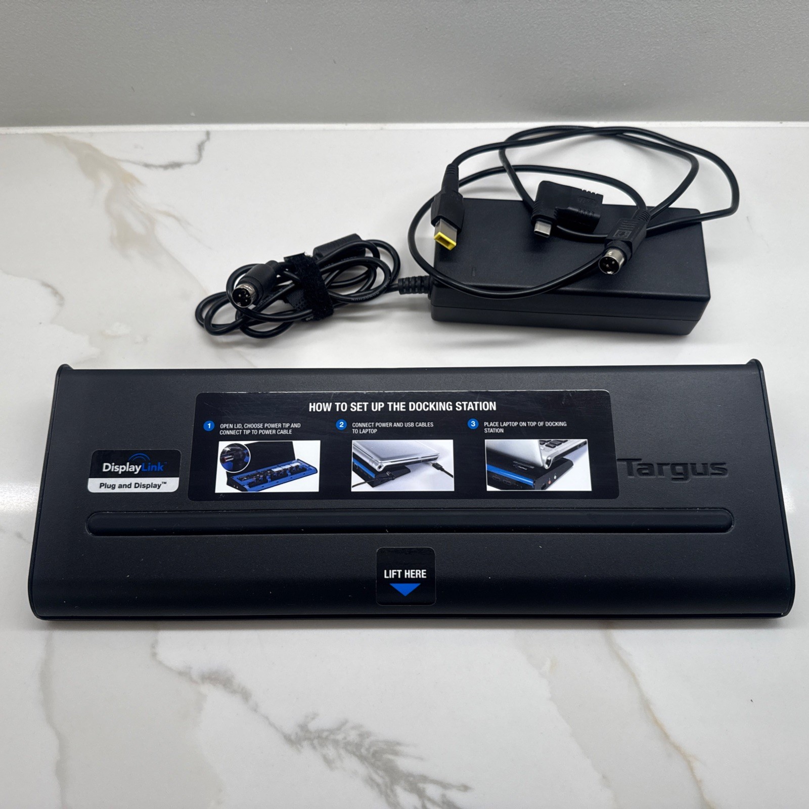 Targus ACP71USZ Universal USB 3.0 DisplayLink Docking Station w/ Power Adapter