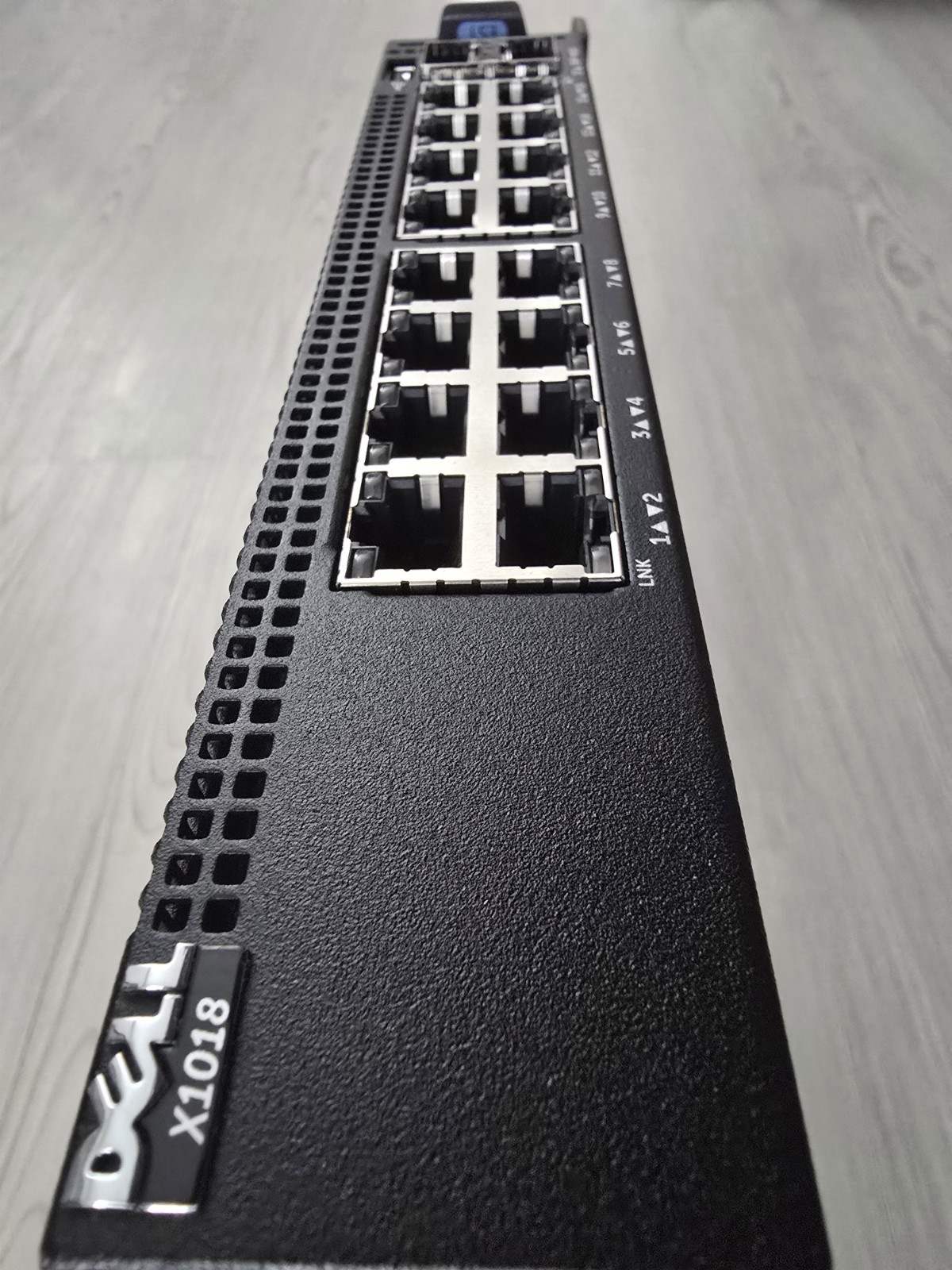 New Dell Networking X1018 E10W 16-Port Gigabit Smart Managed Switch w/ 2x SFP