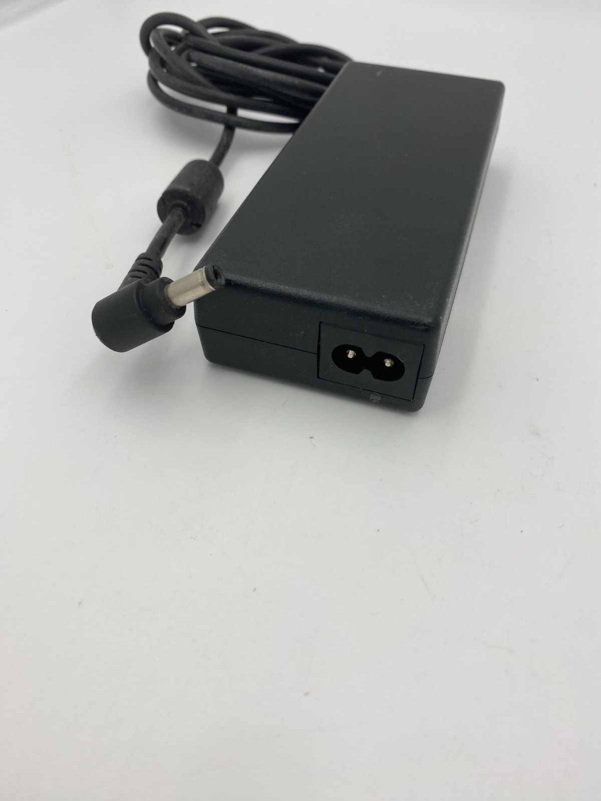 Fujitsu Siemens Ac Adapter Power Supply Model: HP-OL093E03P, 100V-240V, Output: 20V