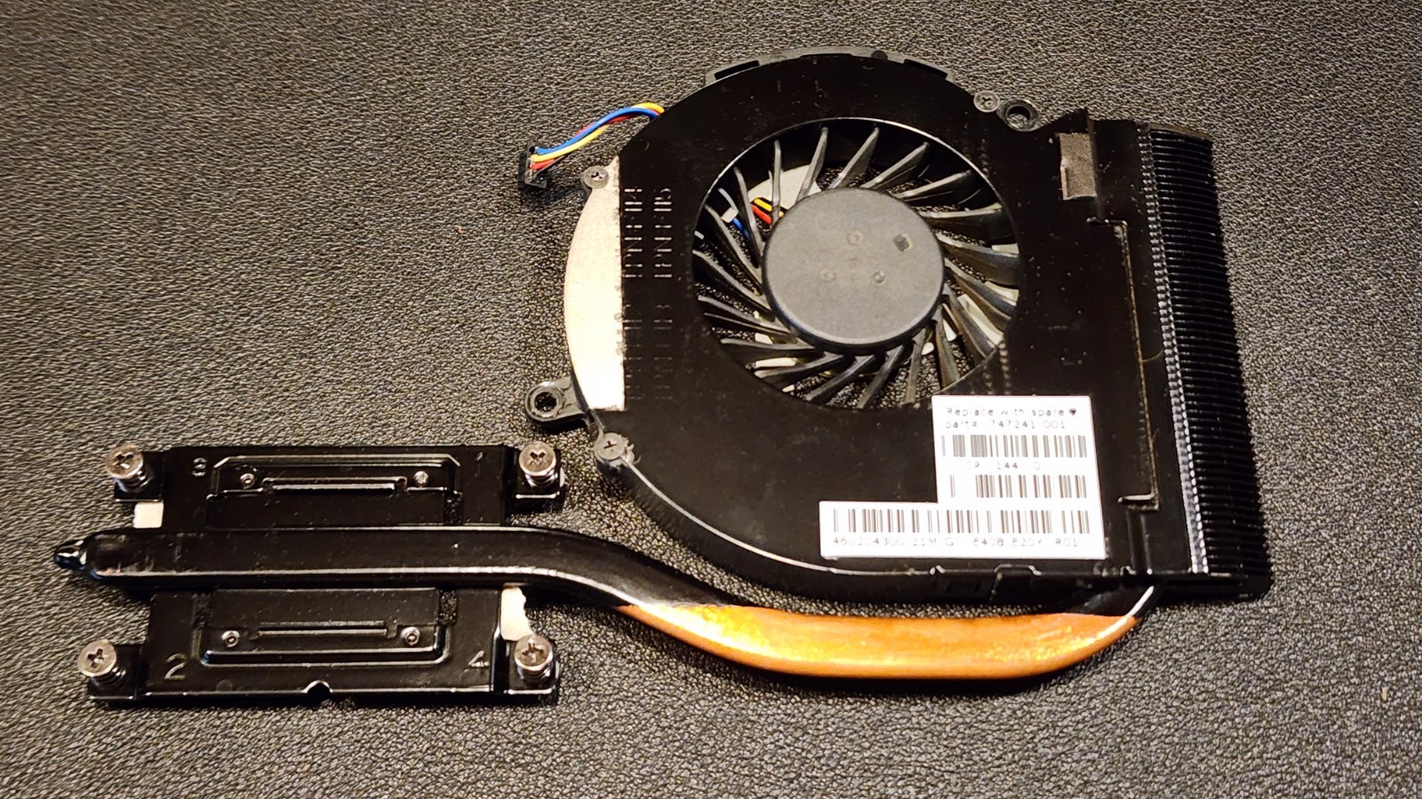GENUINE OEM HP Pavilion 15-D 15-D035DX CPU Cooling Fan Heatsink 747241-001 8254