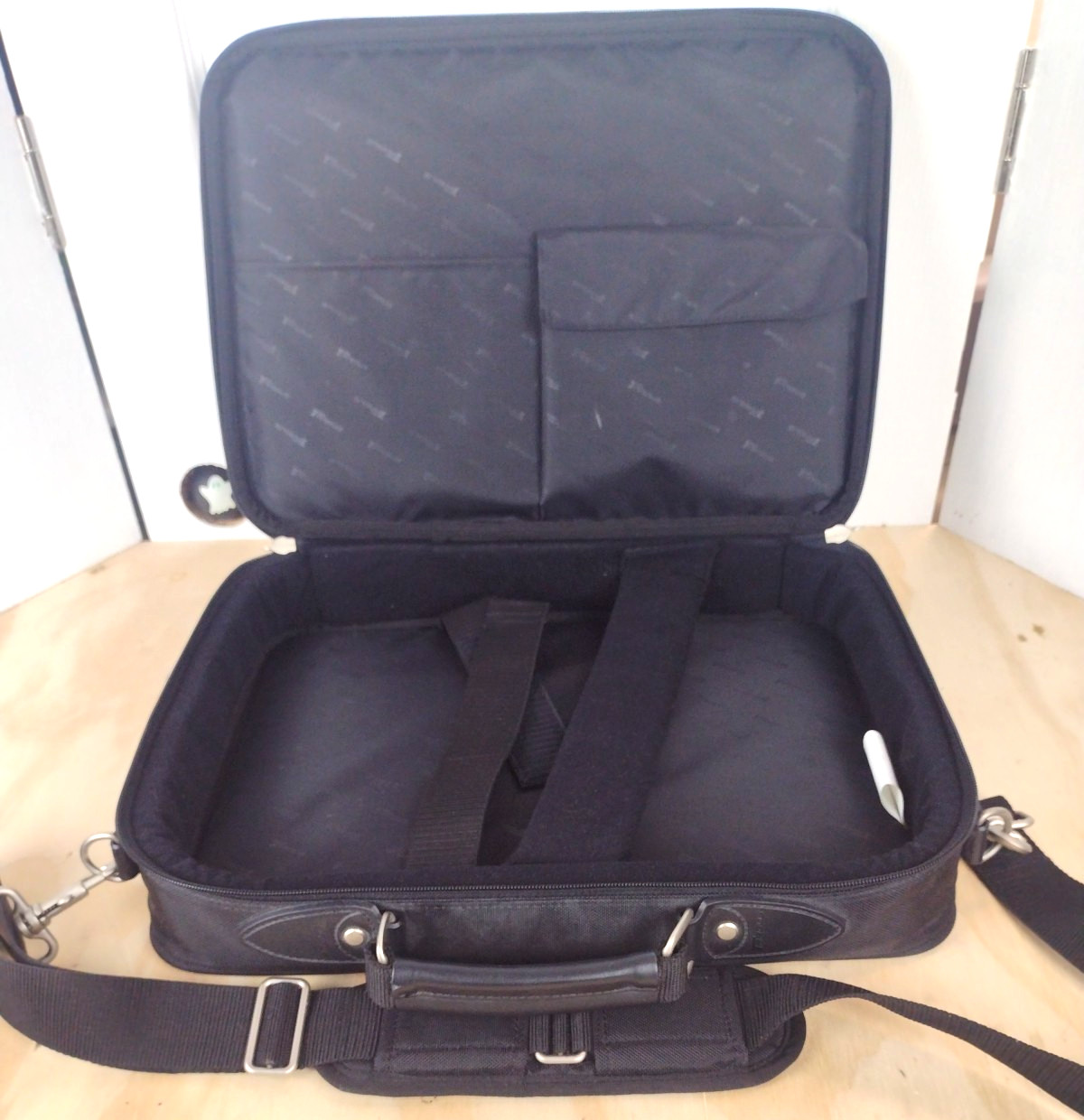Targus Classic Slim Topload Laptop Computer Bag 15-16" Black TCT027US-94 Case