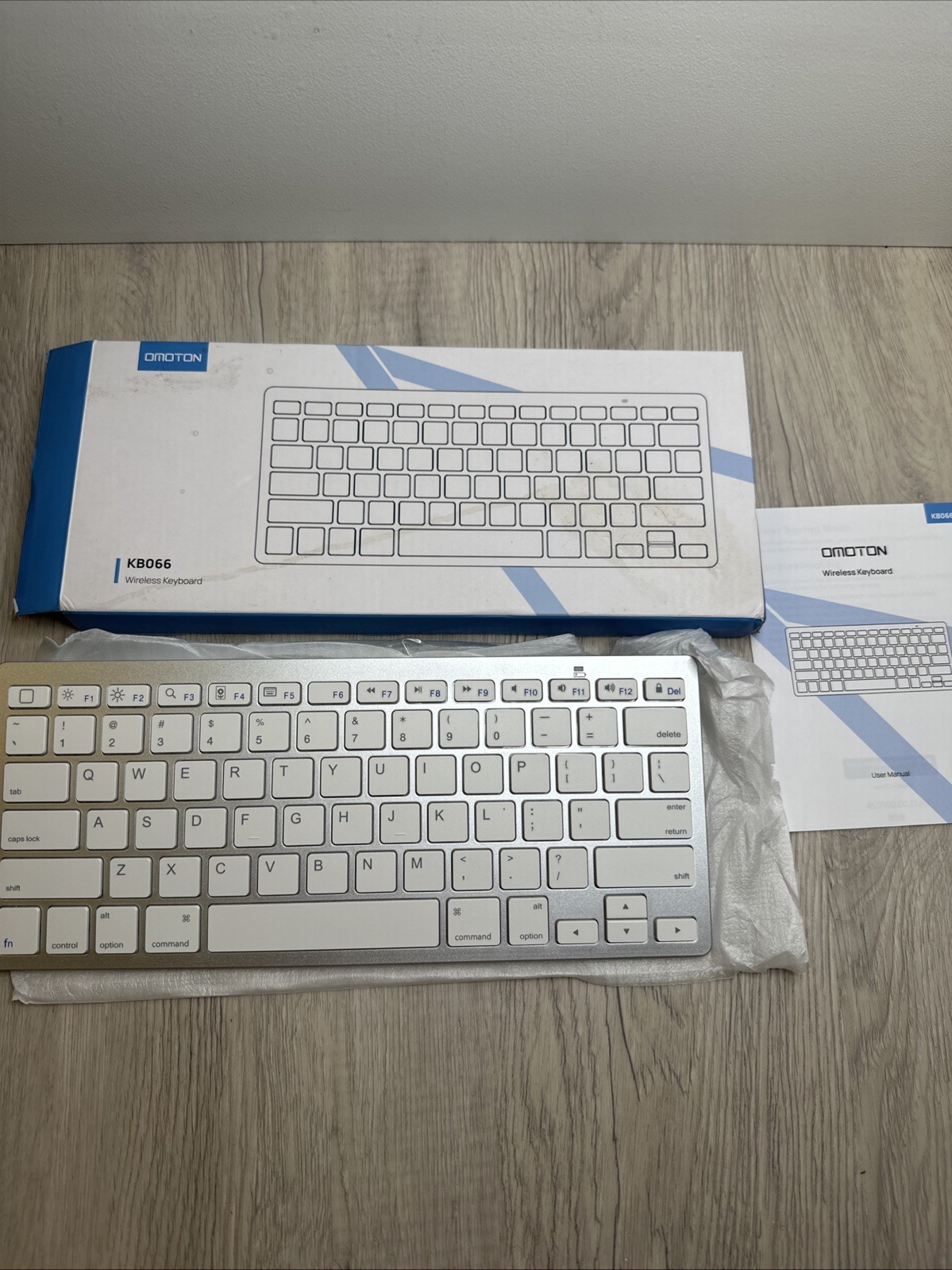 Omoton KB066 Bluetooth Wireless Keyboard for Android and iOS White—New