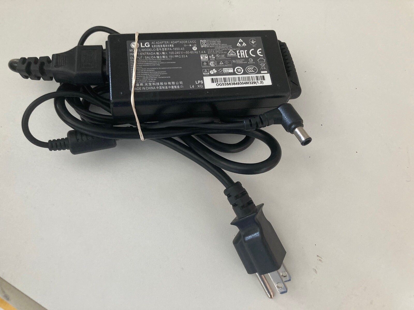 OEM LG PA-1650-43 AC Adapter 19V 2.53A  For PC Monitor / LED Projector - V Good