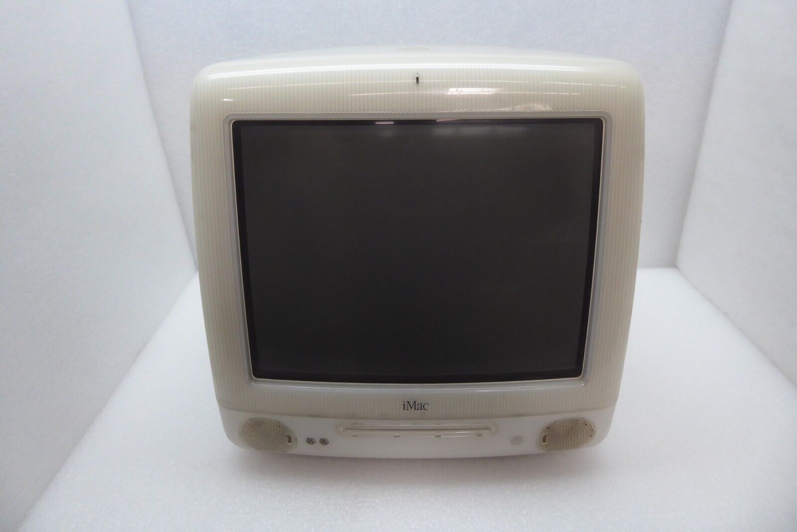 Vintage Apple iMac M5521 Mac OS 9