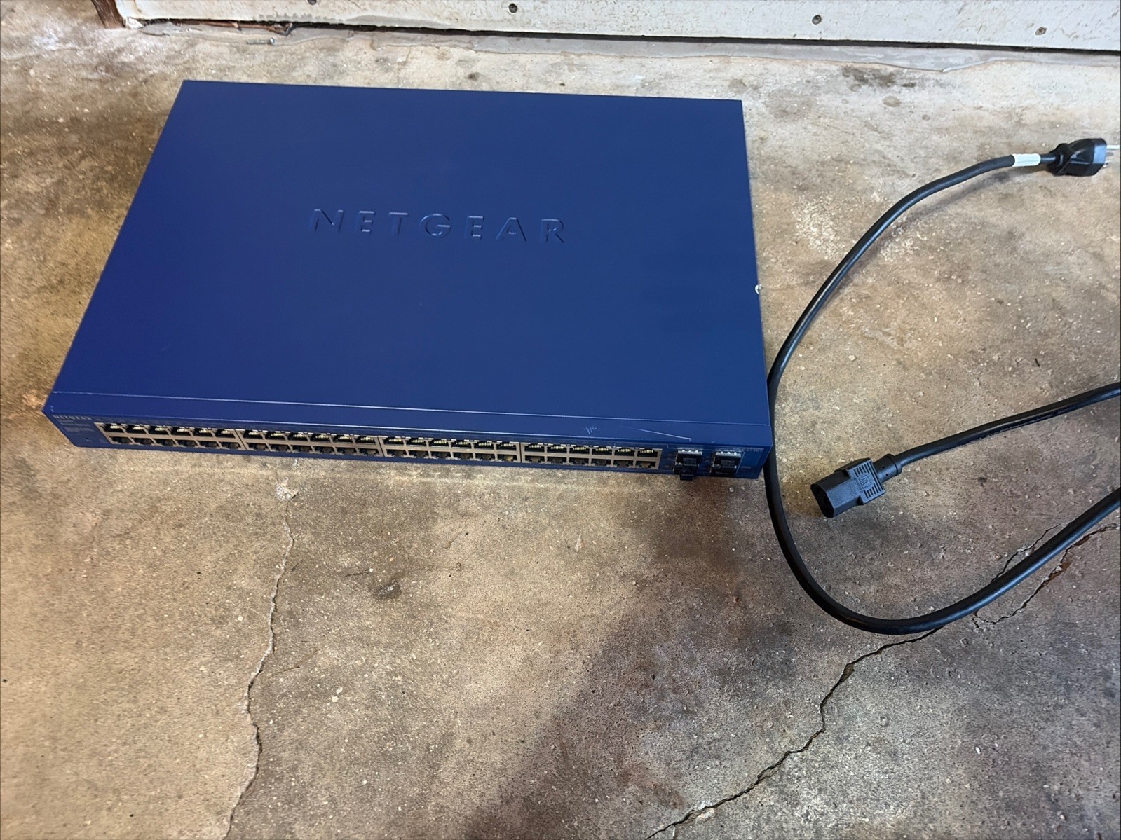 NETGEAR PROSAFE GS748T 48-Port Gigabit Smart Switch GS748T v3 w/Cord