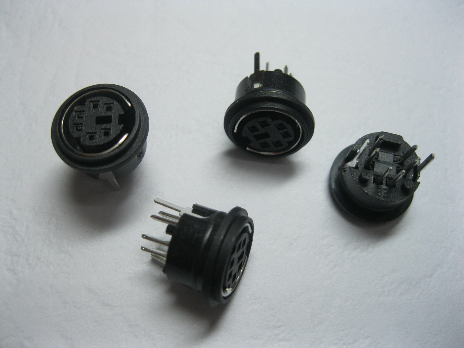 30 Pcs Mini 6 Pin Circular PCB Mount DIN Connector Snap & Lock Vertical Mini-DIN